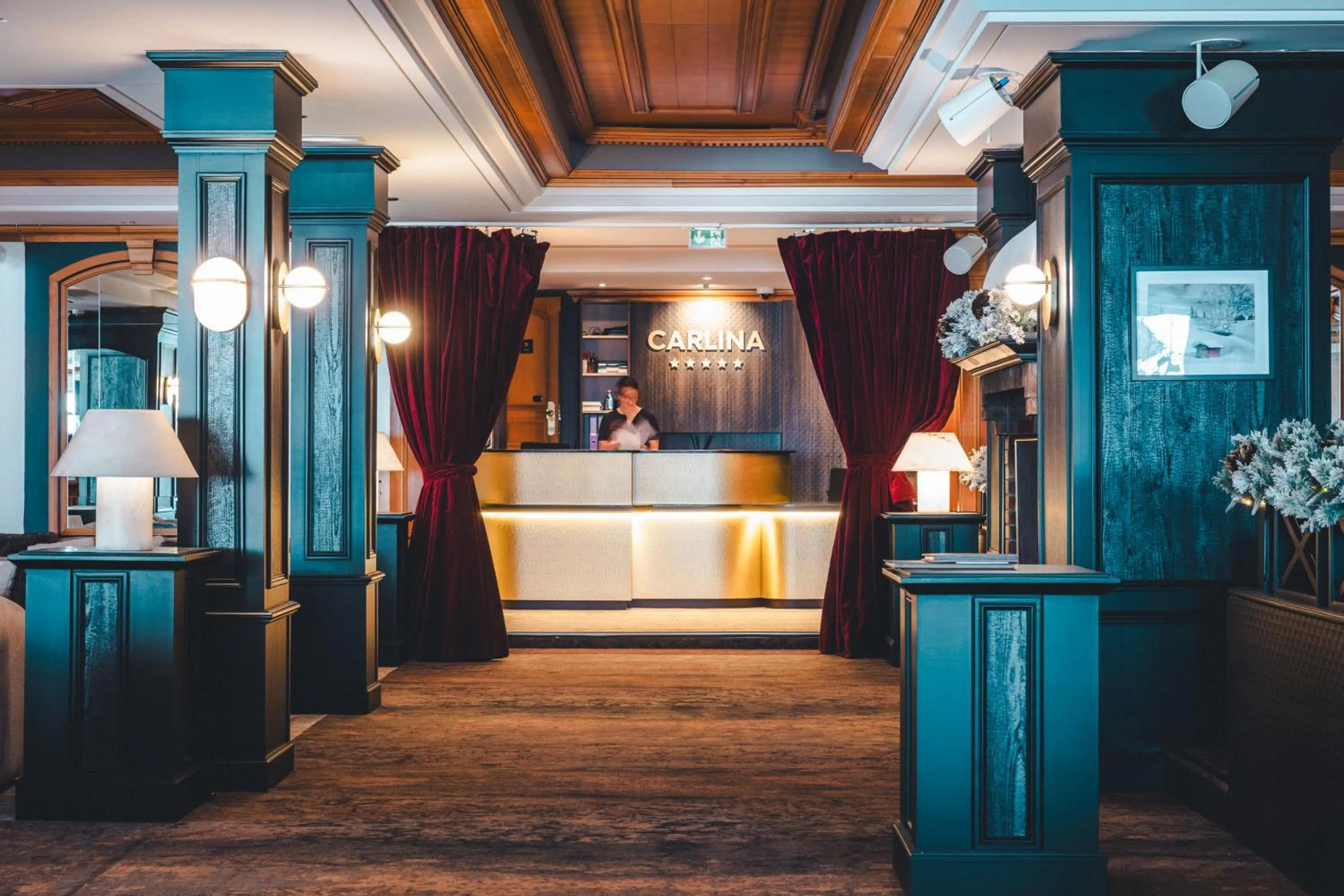 Lobby or reception, Bed in Hotel Carlina
