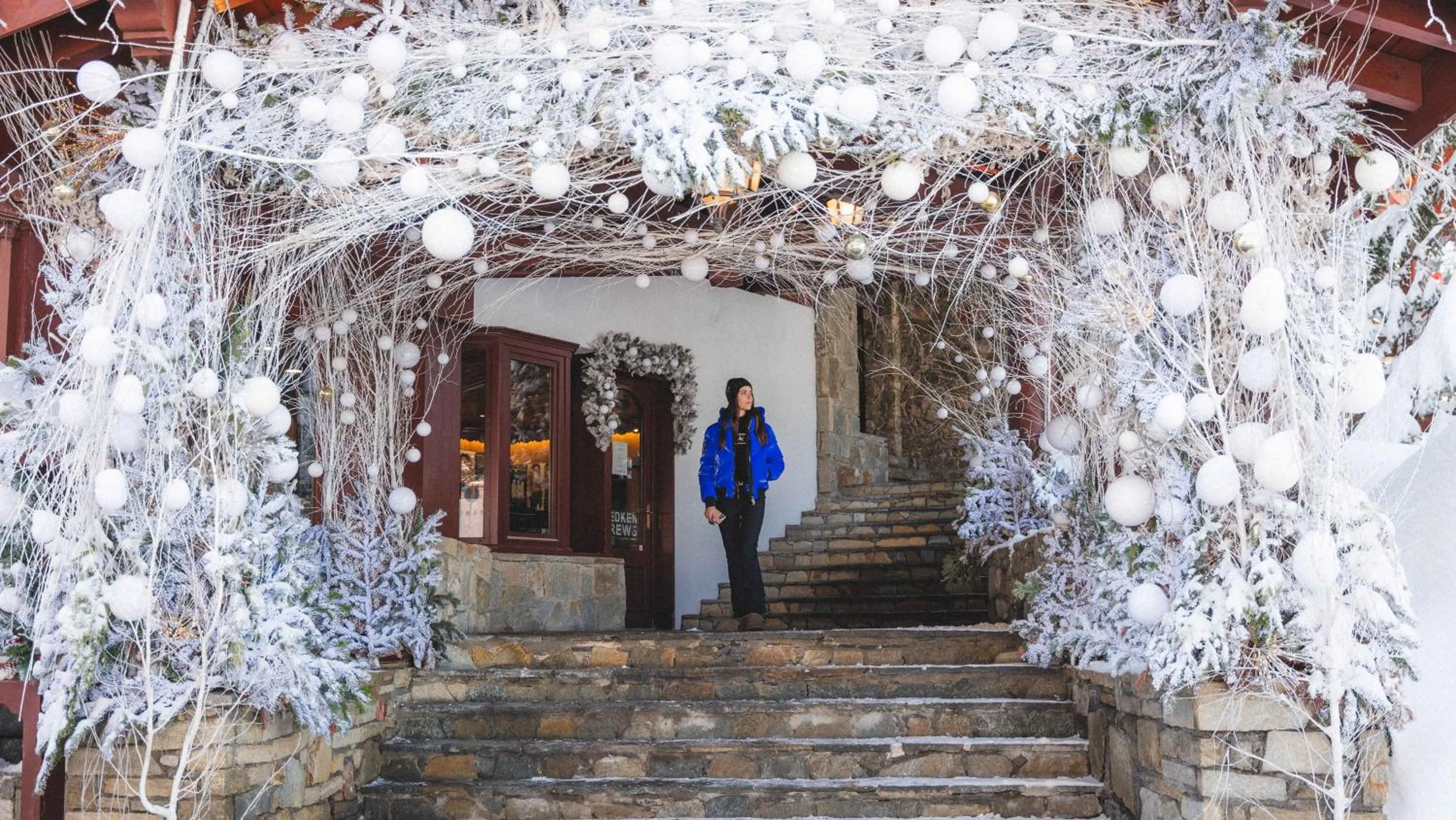 Facade/entrance in Hotel Carlina