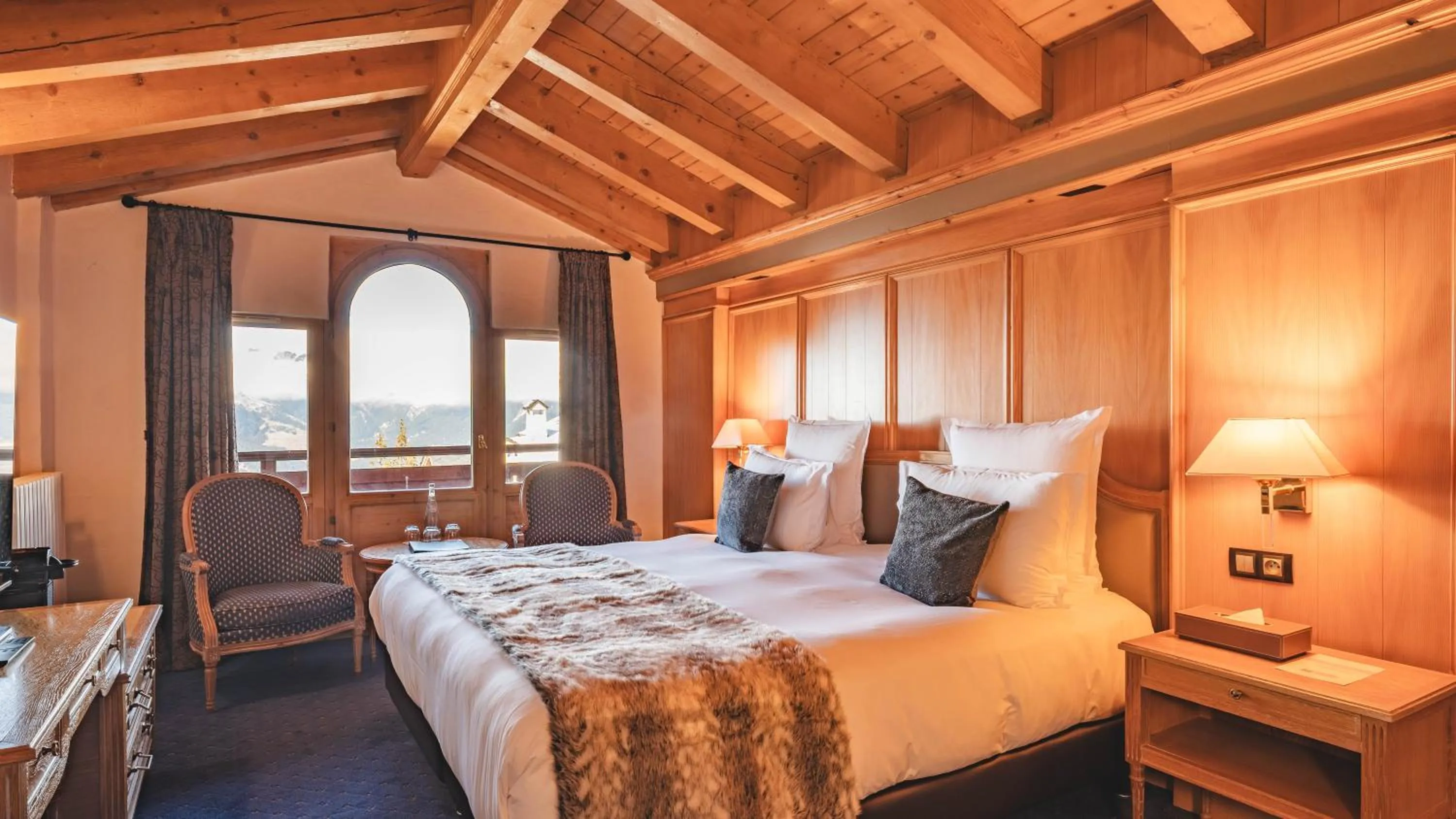 View (from property/room), Bed in Hotel Carlina