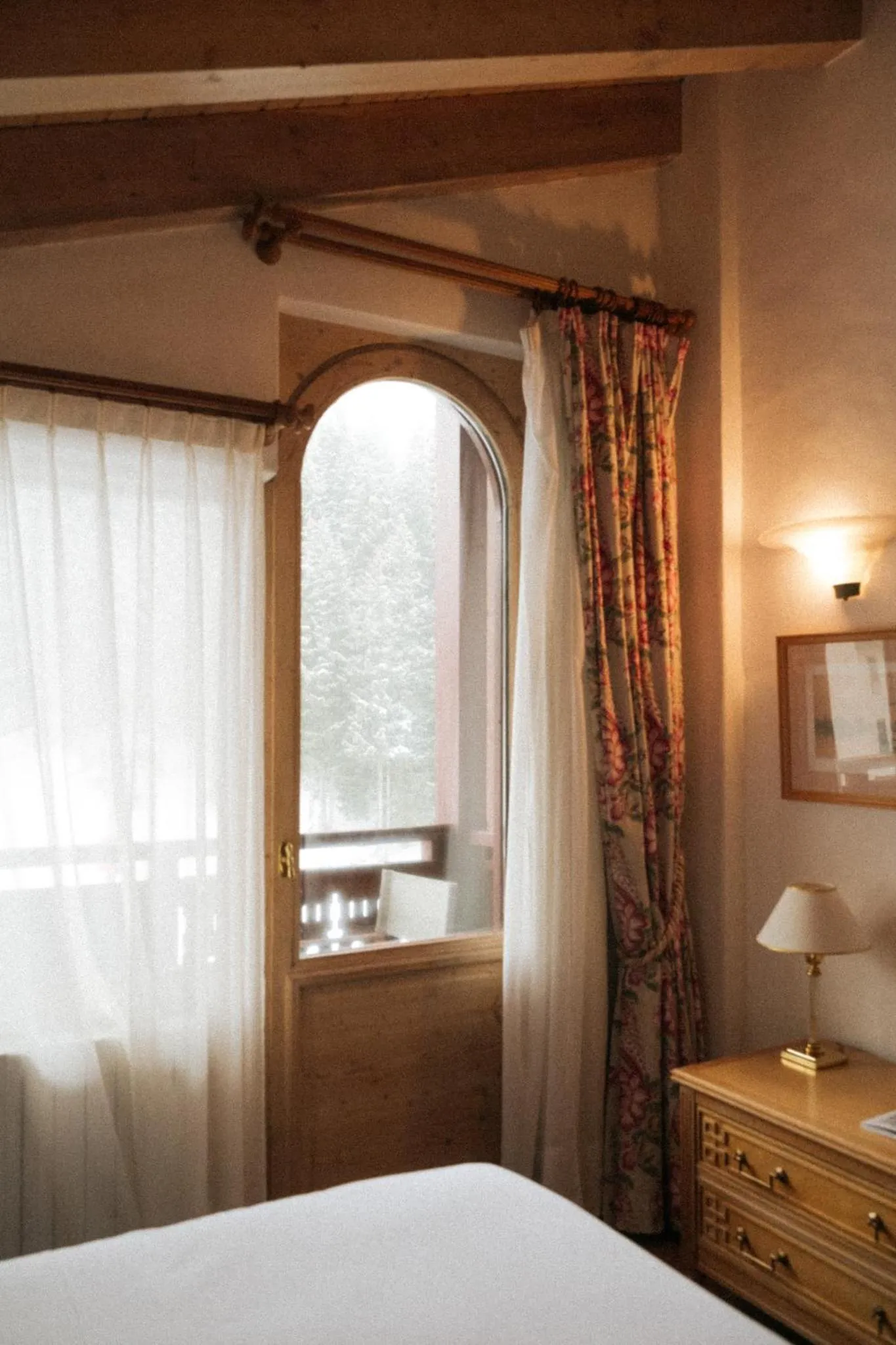 Balcony/Terrace, Bed in Hotel Carlina