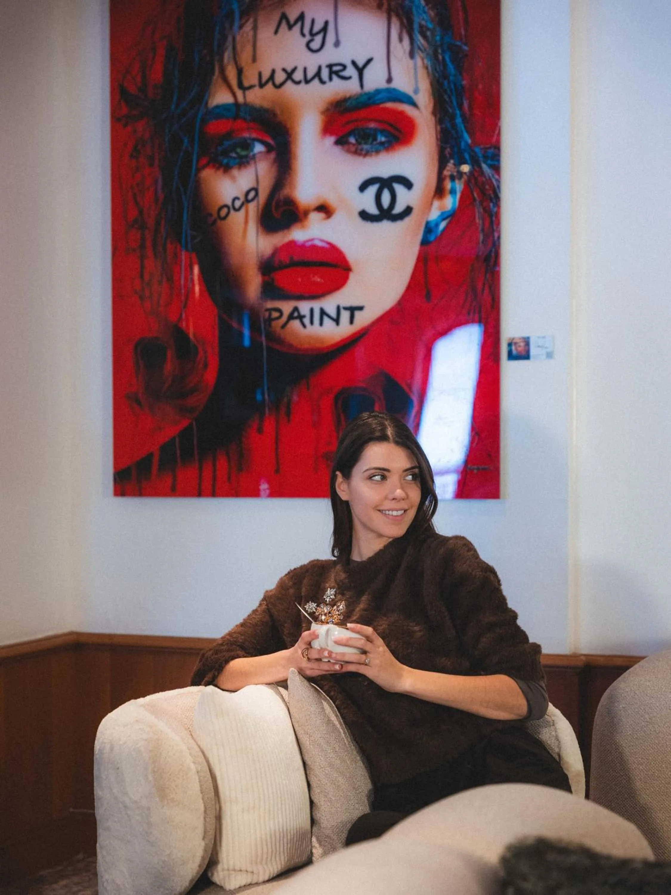 Communal lounge/ TV room in Hotel Carlina