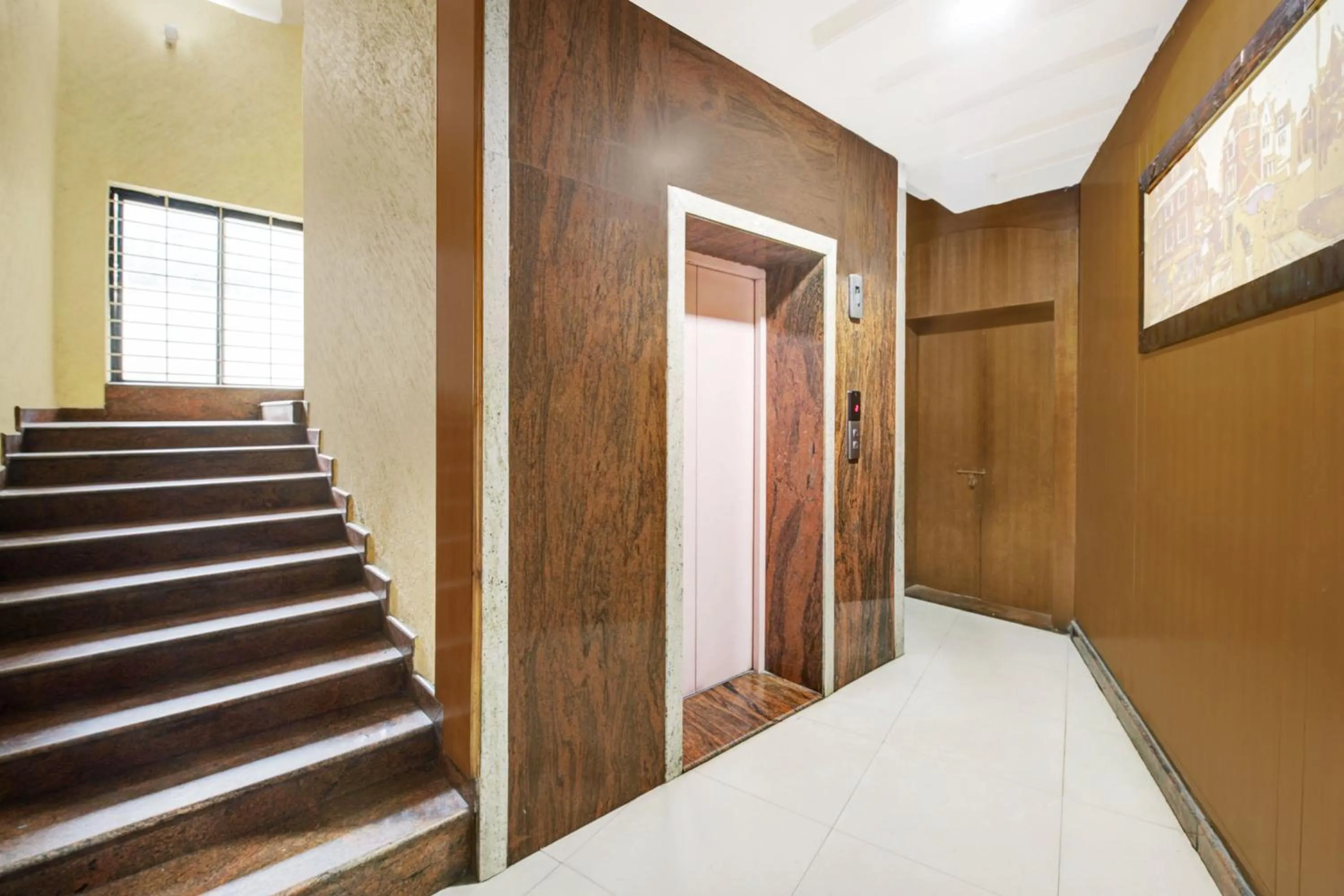 Lobby or reception in Super Townhouse Mysore City Centre Formerly Hotel Mahendra