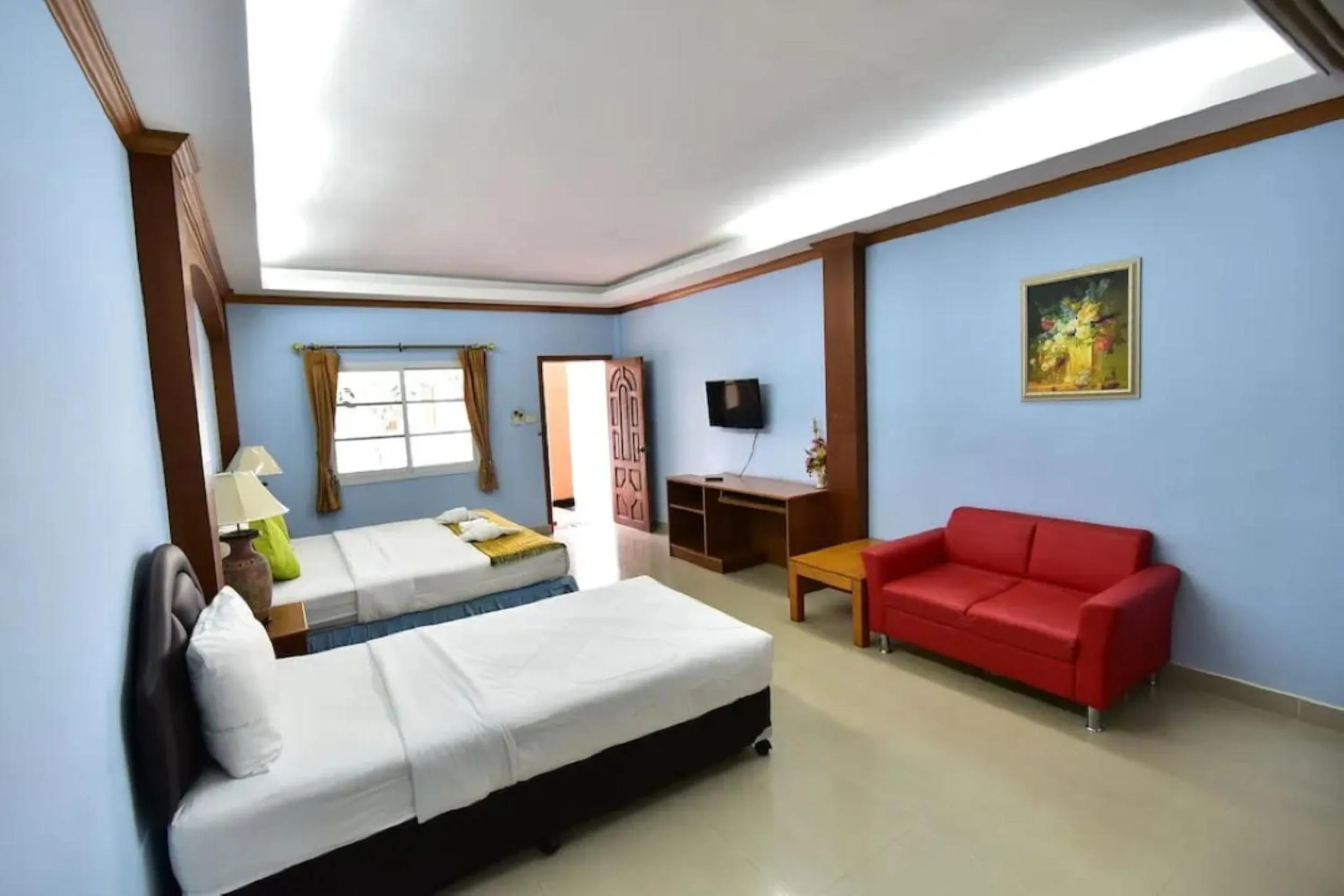 Photo of the whole room, Bed in Ampan Resort & Apartment