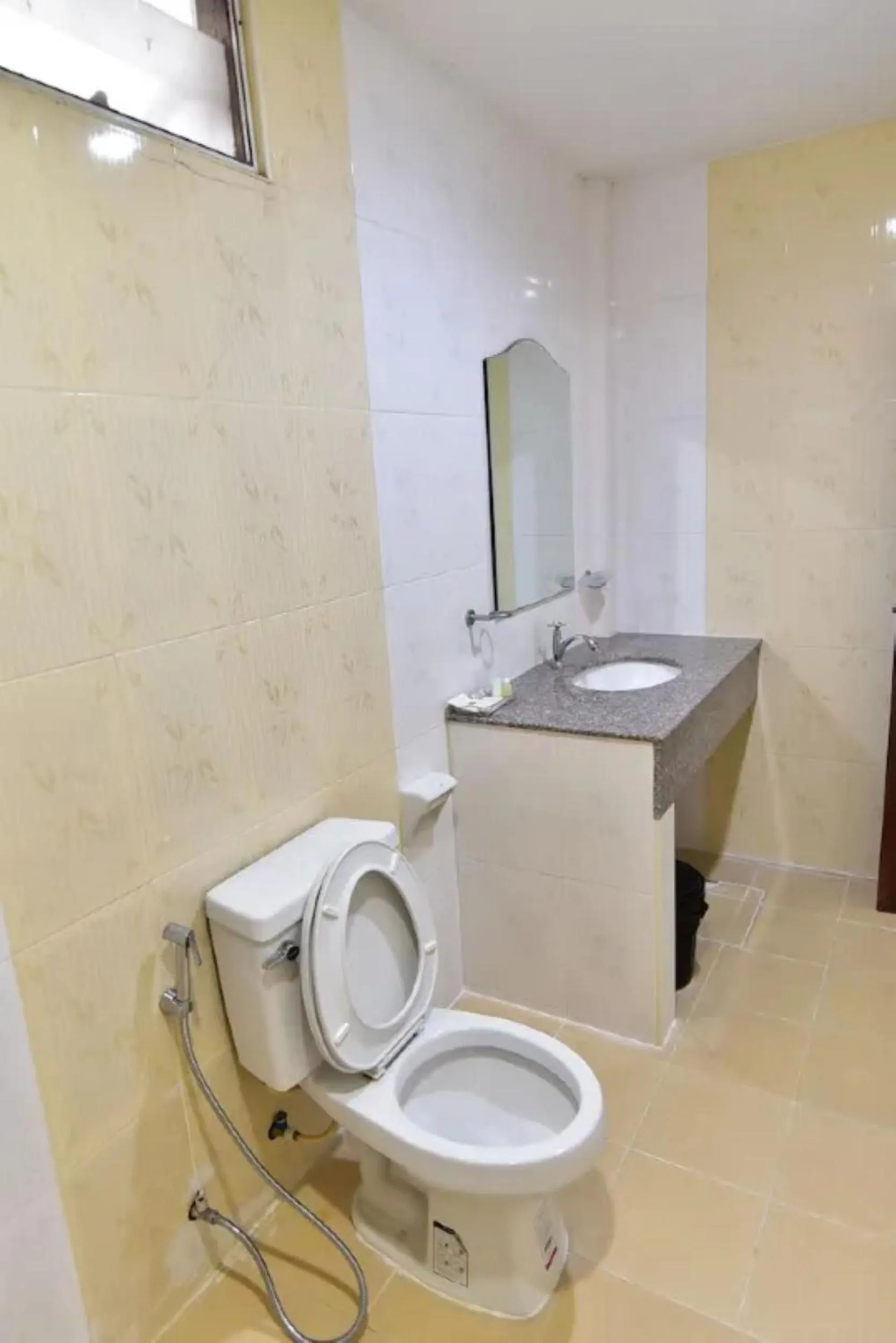 Bathroom in Ampan Resort & Apartment
