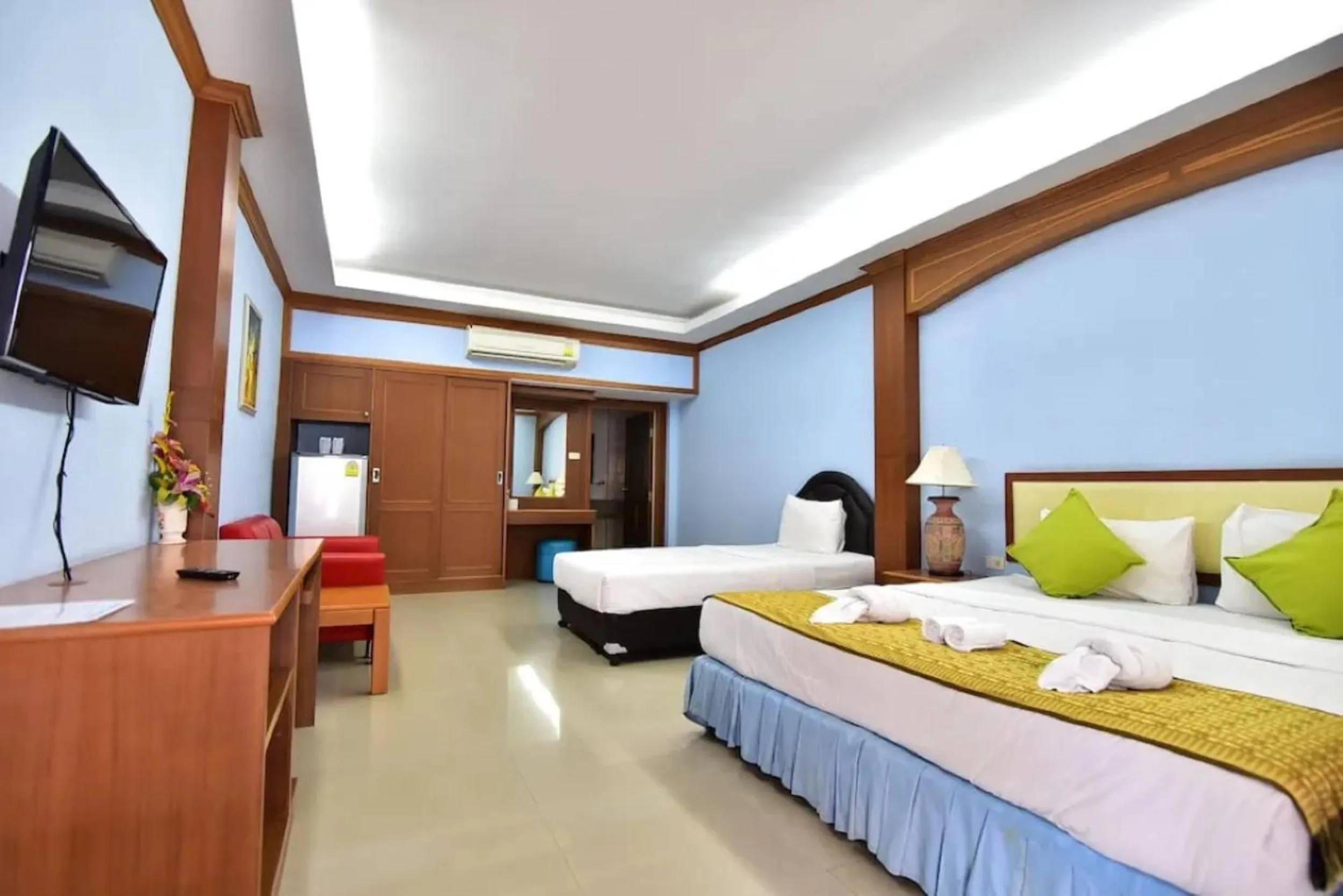 Photo of the whole room, Bed in Ampan Resort & Apartment
