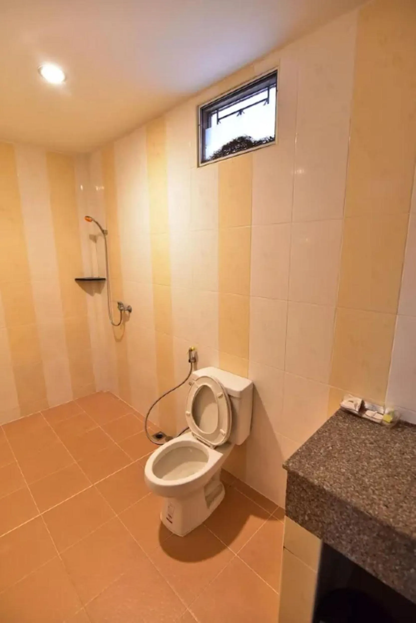 Bathroom in Ampan Resort & Apartment