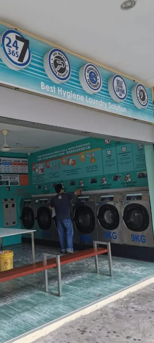 laundry in CAPITAL EXPRESS