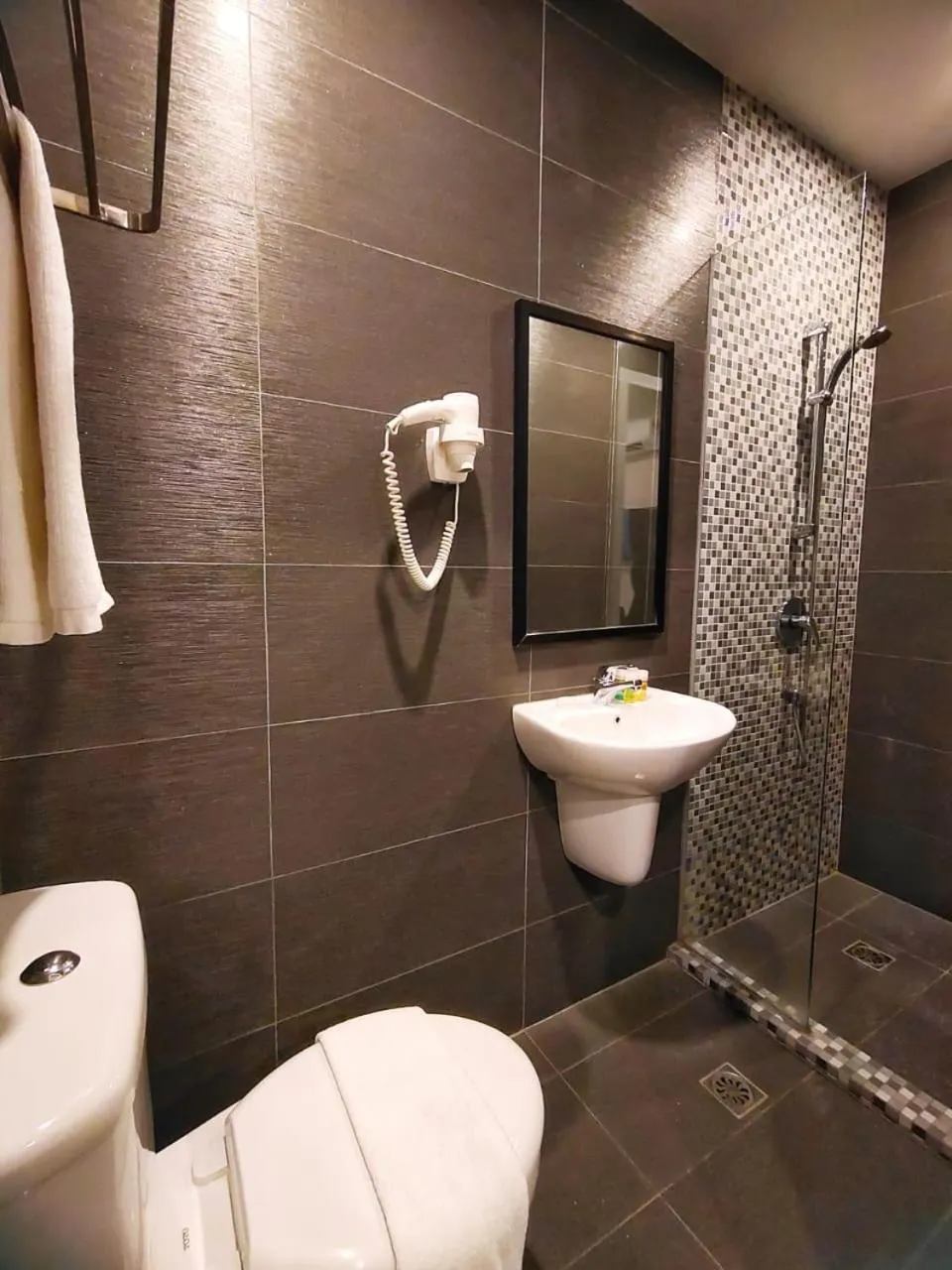 Bathroom in CAPITAL EXPRESS