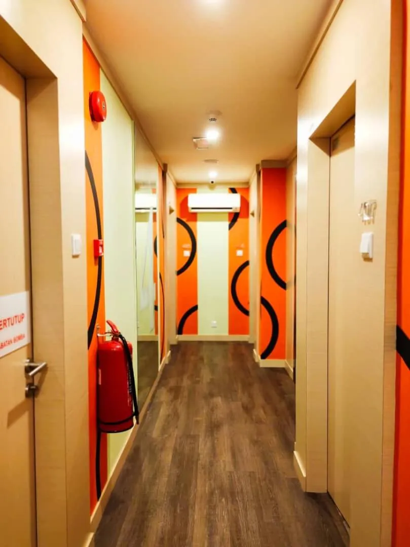 Facade/entrance in CAPITAL EXPRESS