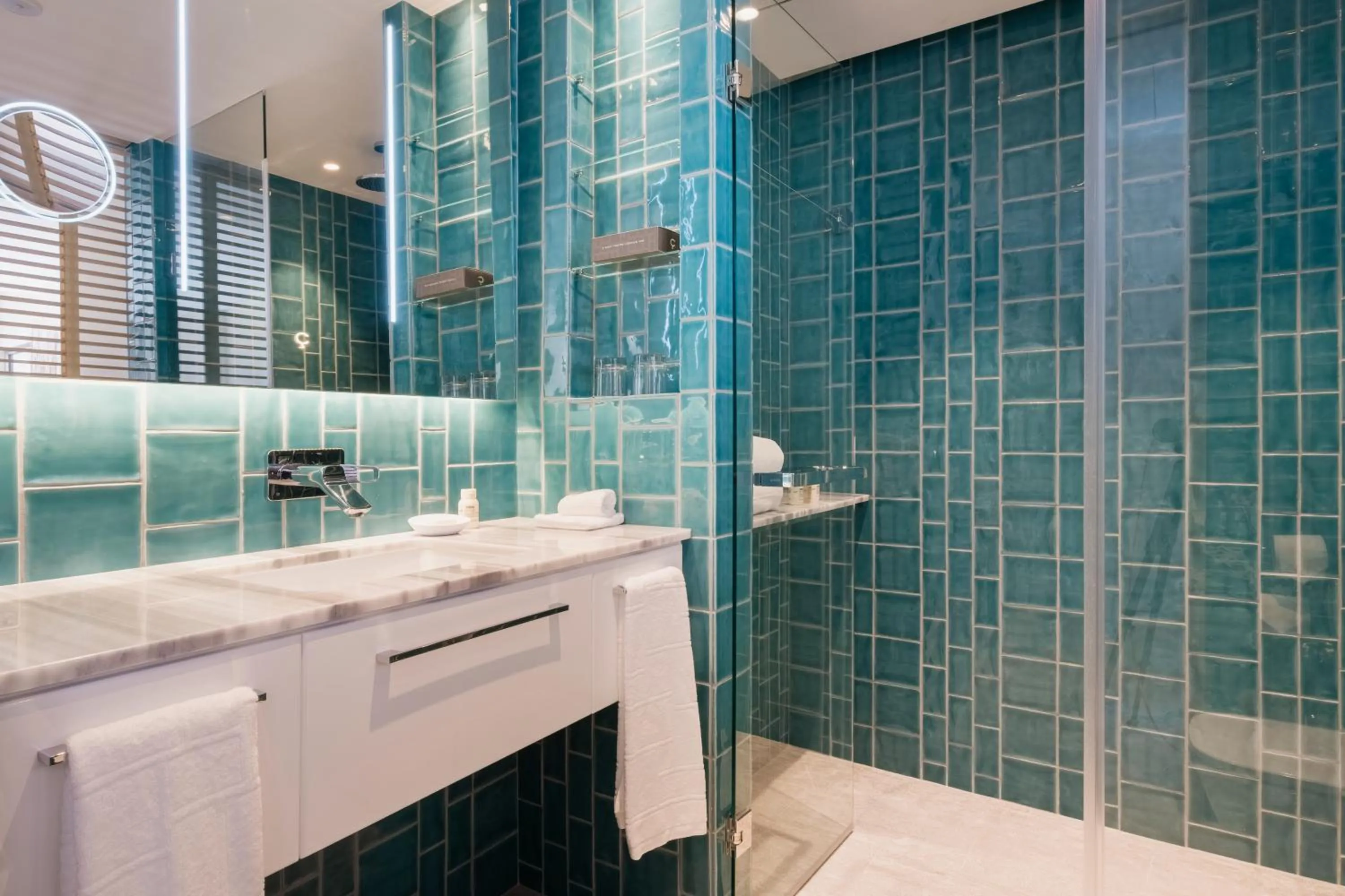 Shower in El Vicenç de la Mar - Adults Only - Over 12