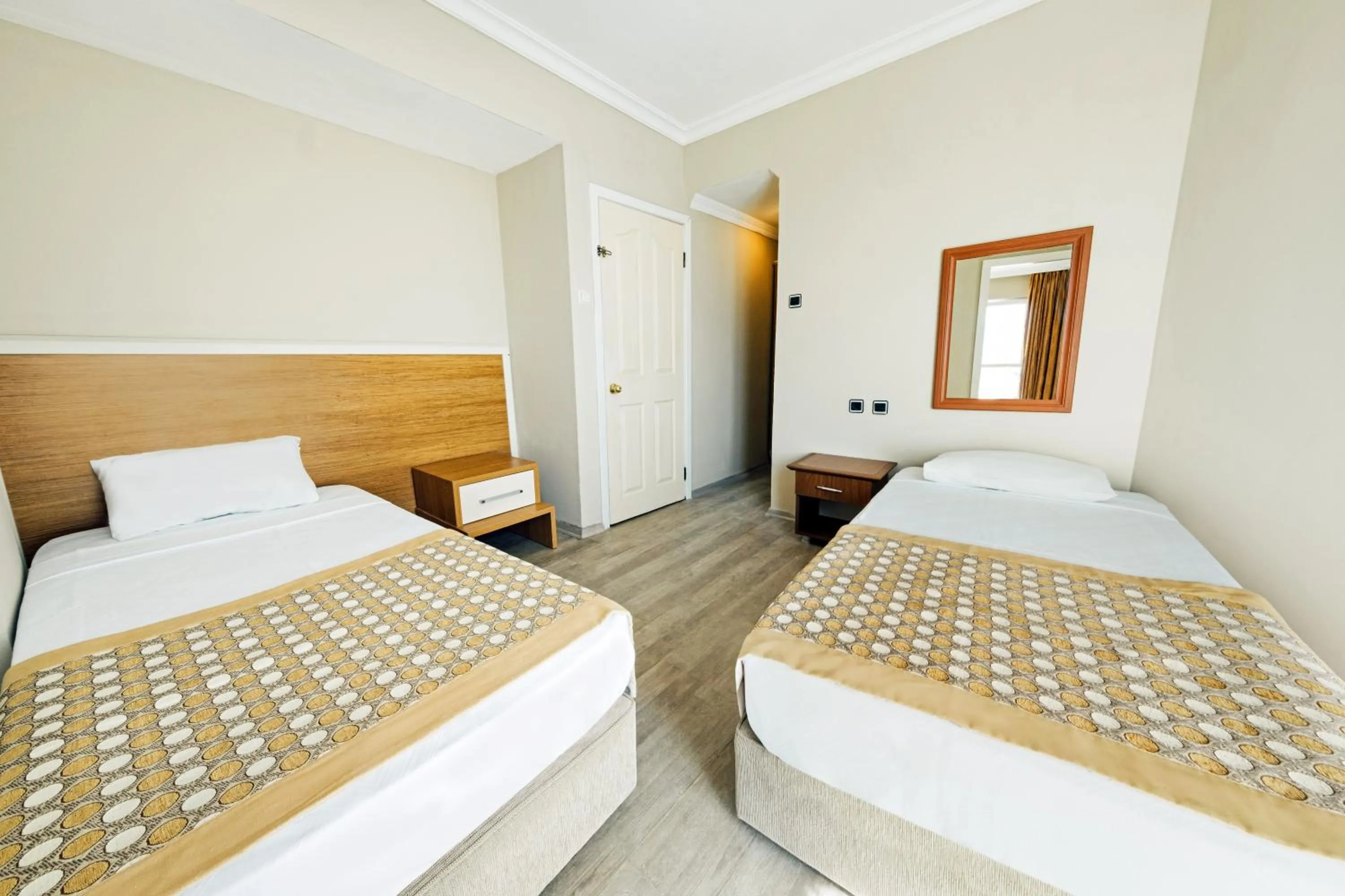 children in AFYTOS ÖREN PARK MTK