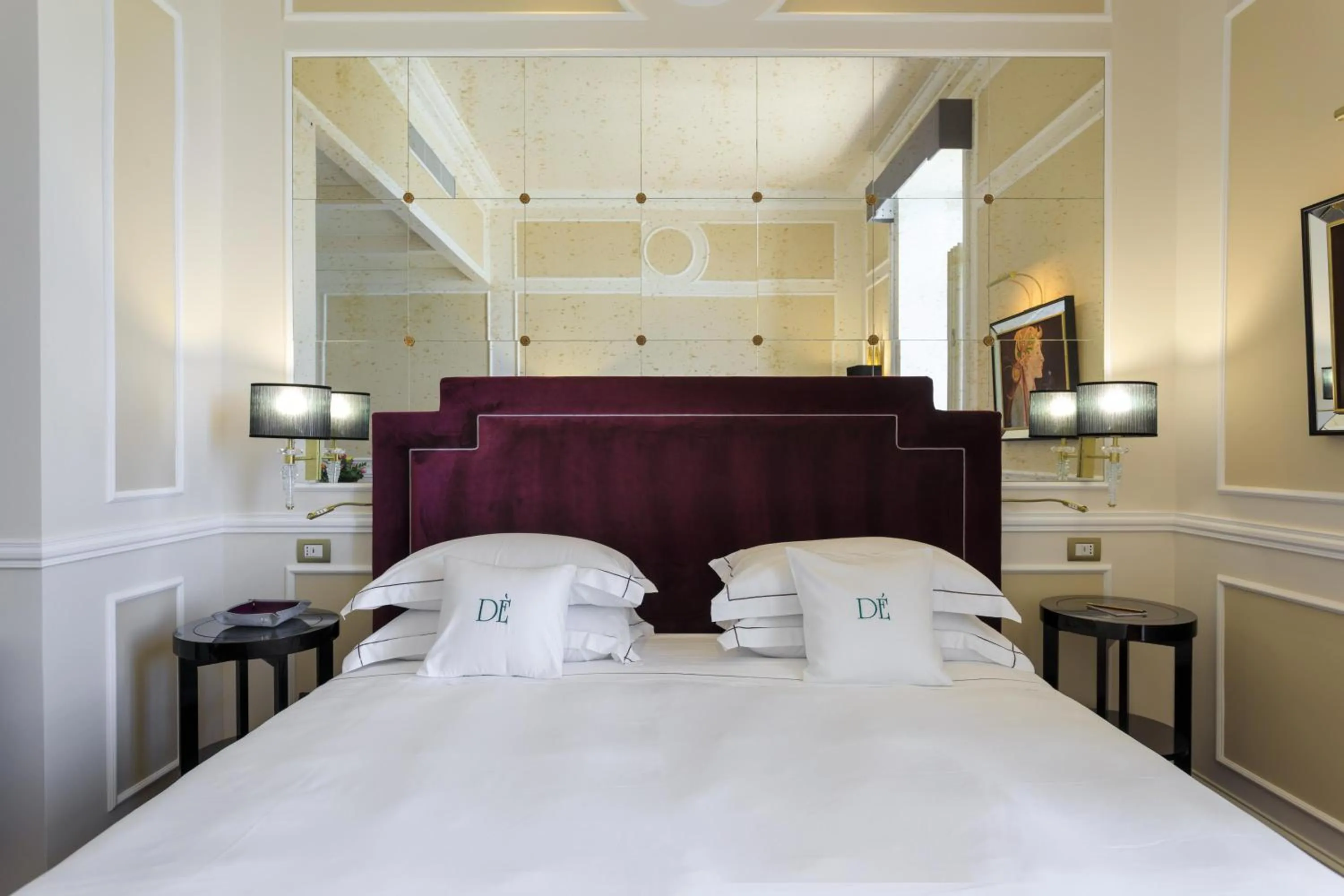 Bed in Grand Hotel Des Etrangers- The Leading Hotels of the World