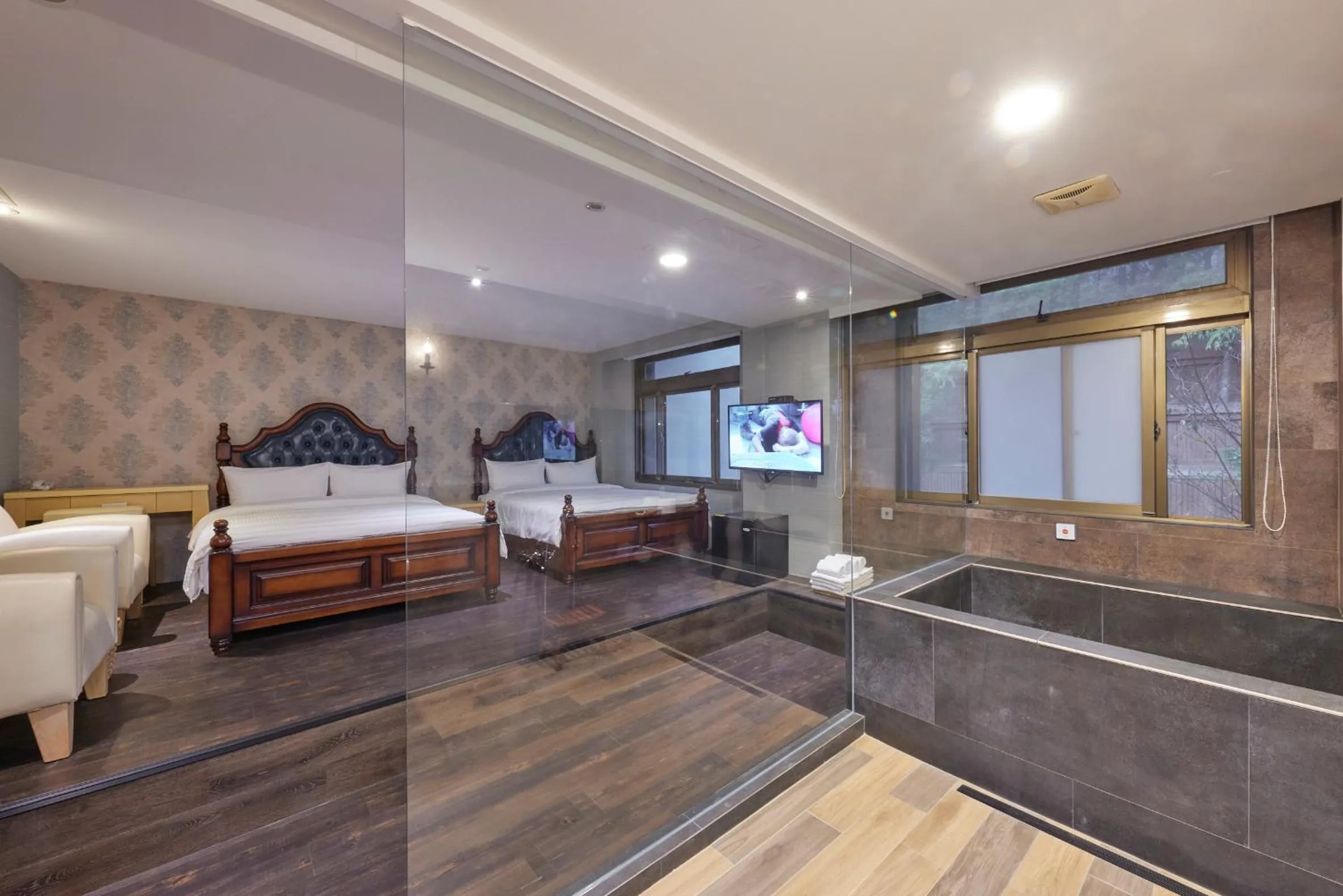 Bedroom, Bed in Kyokusui Hotspring Hotel