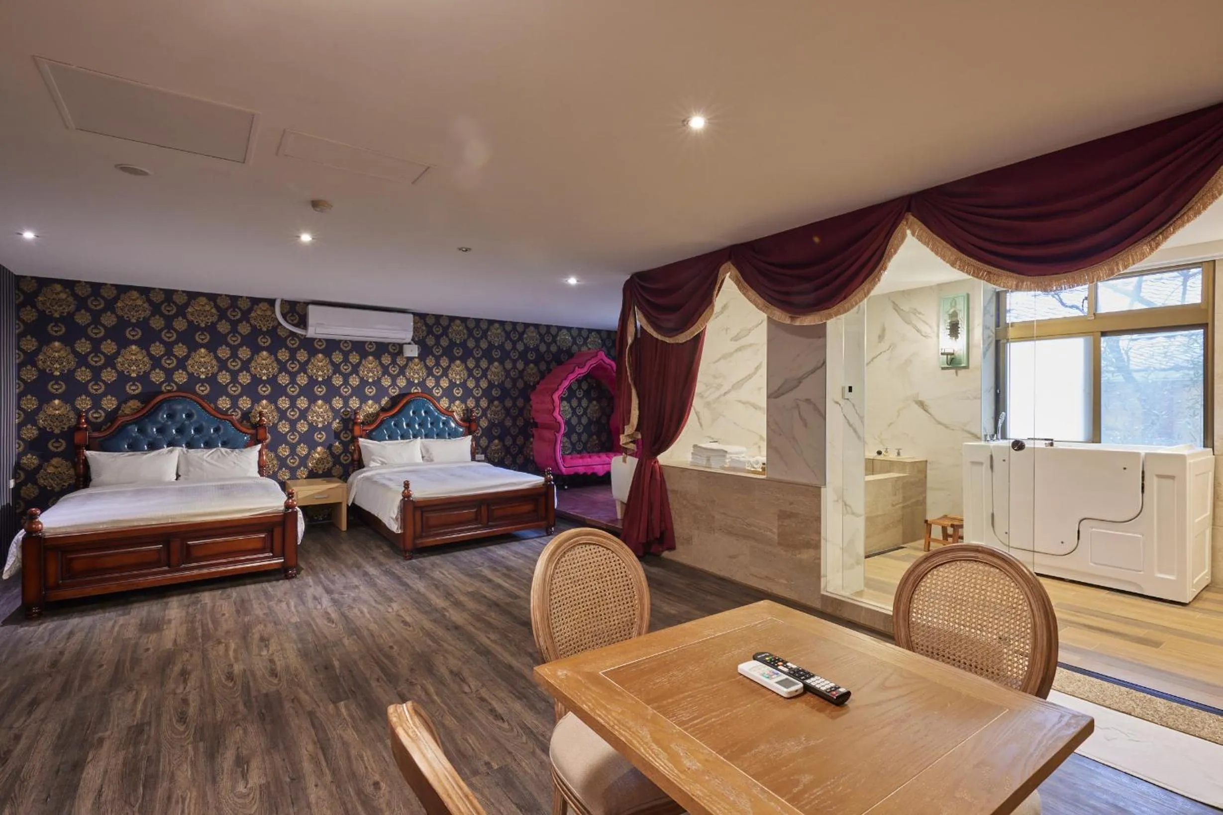 Photo of the whole room, Bed in Kyokusui Hotspring Hotel