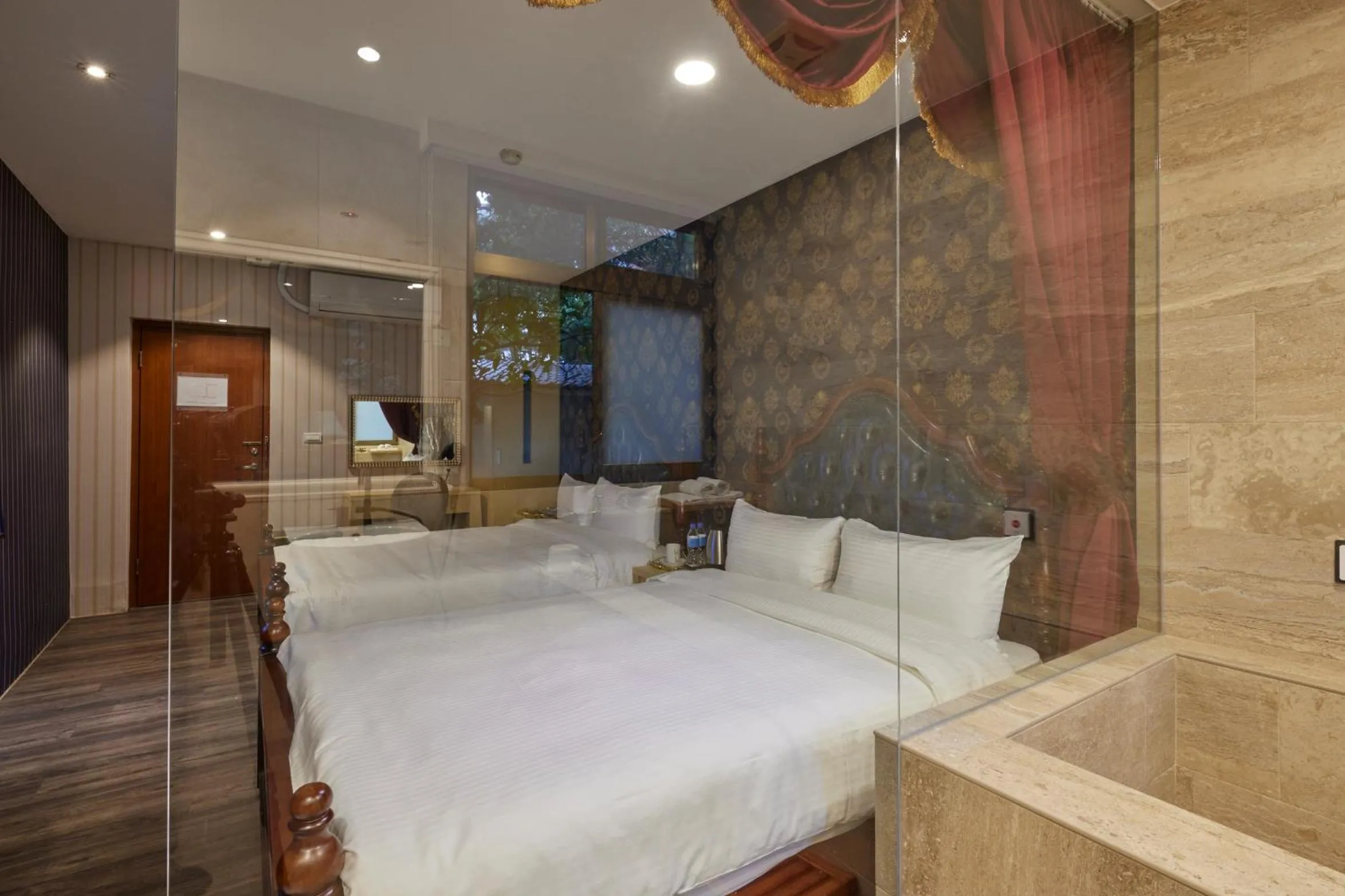 Bedroom, Bed in Kyokusui Hotspring Hotel