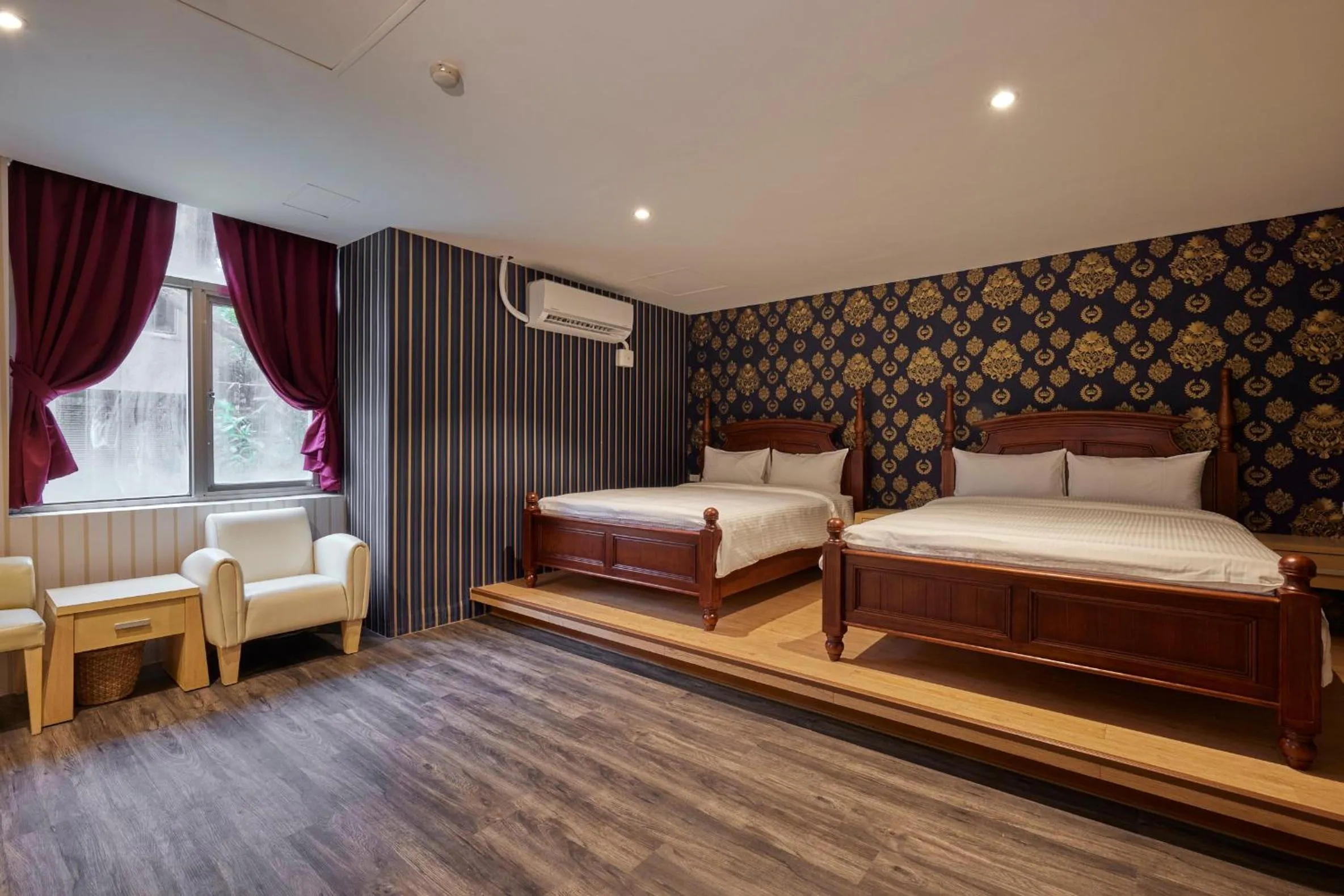 Bed in Kyokusui Hotspring Hotel