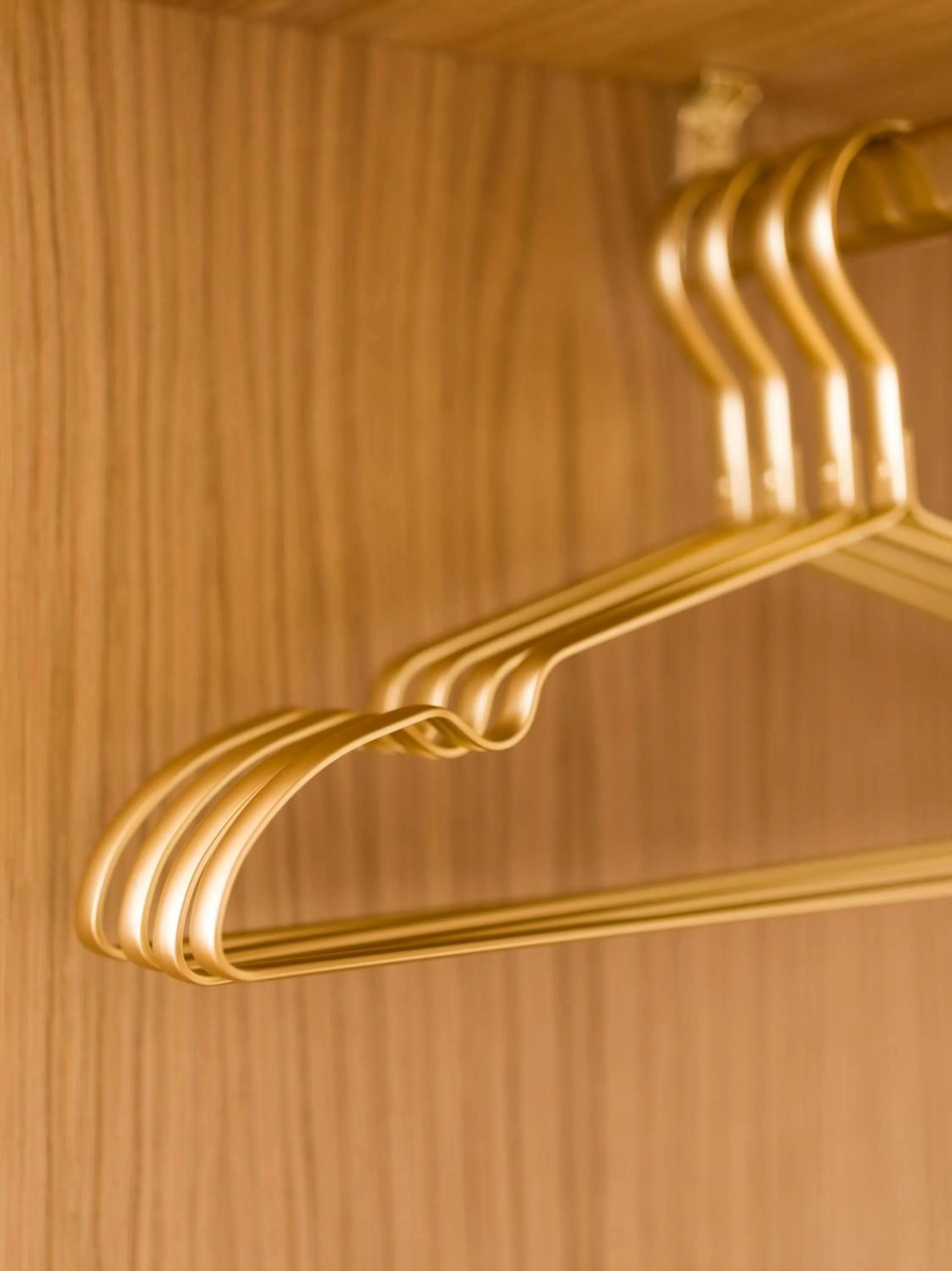 wardrobe in UNA Hotels One Catania