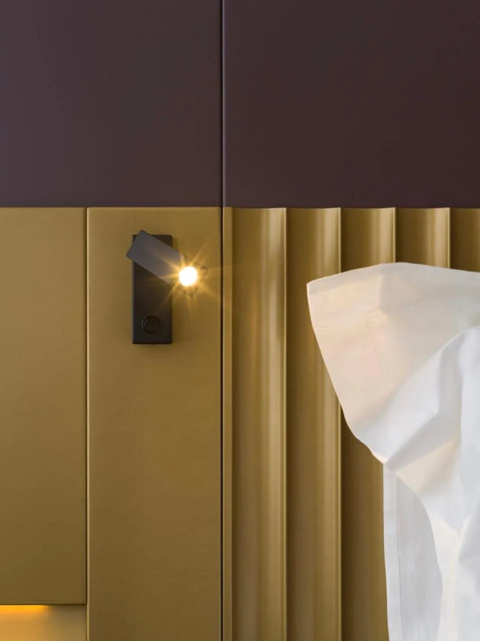 Bed in UNA Hotels One Catania