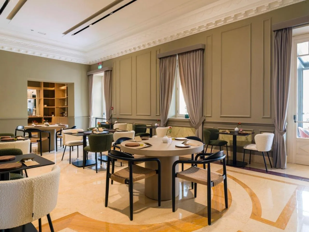 Restaurant/places to eat in UNA Hotels One Catania