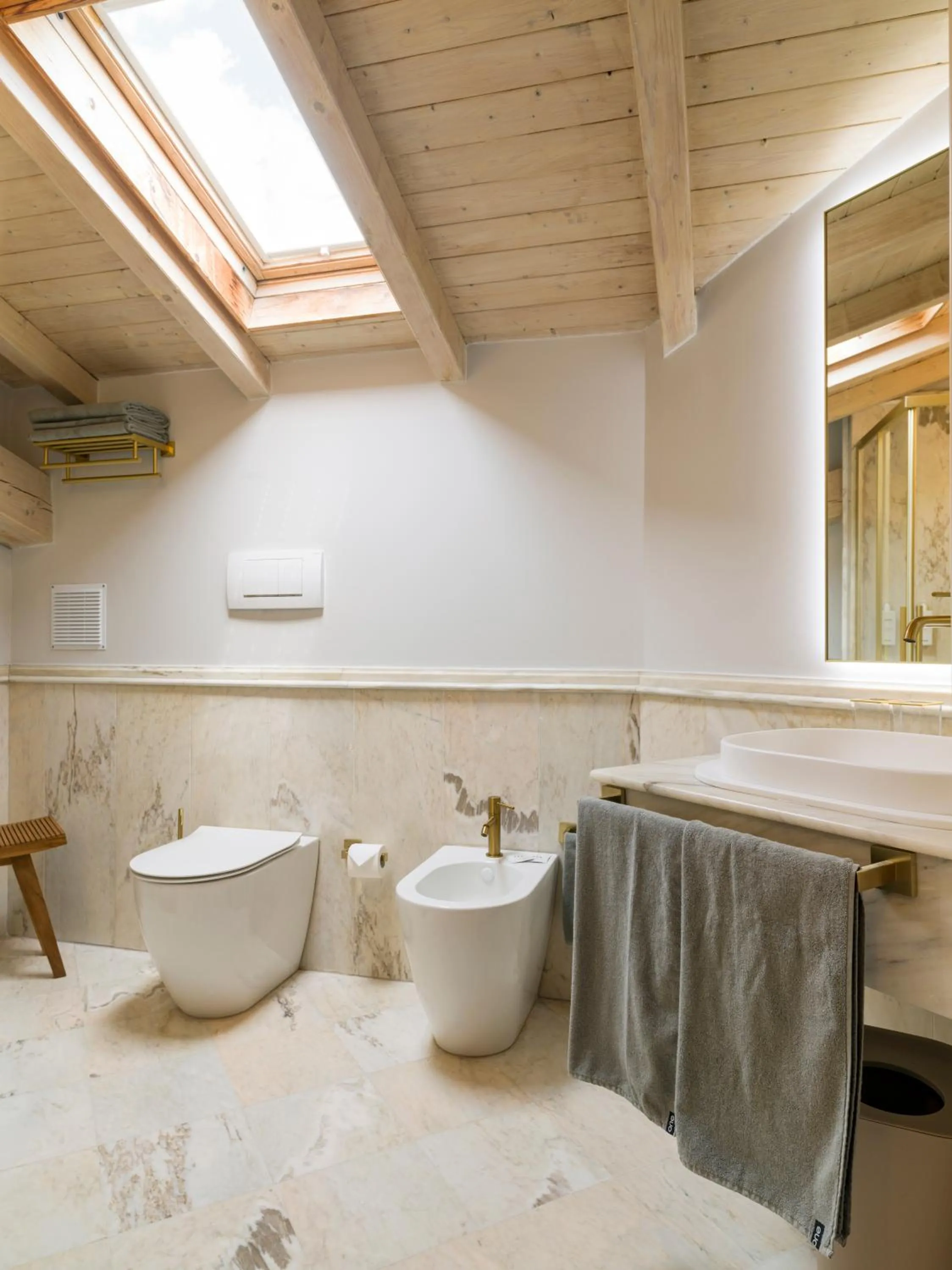 Bathroom in UNA Hotels One Catania