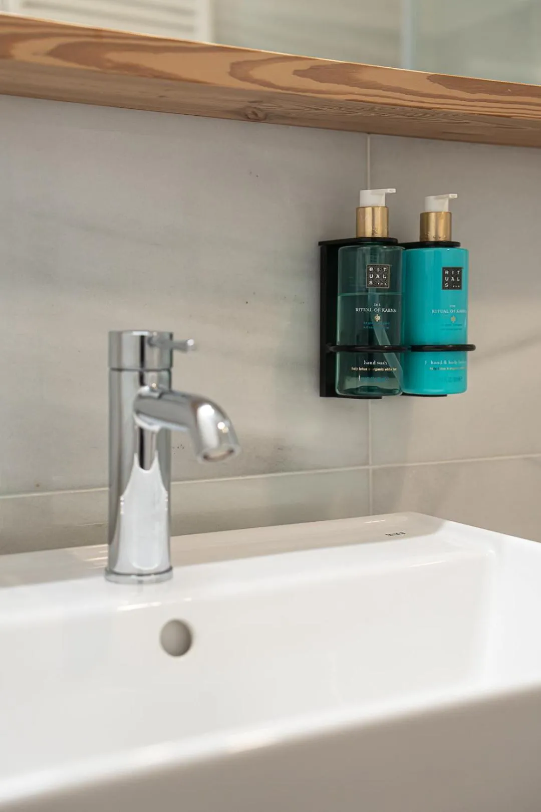 Bathroom in La Gallega by Upper Luxury Housing