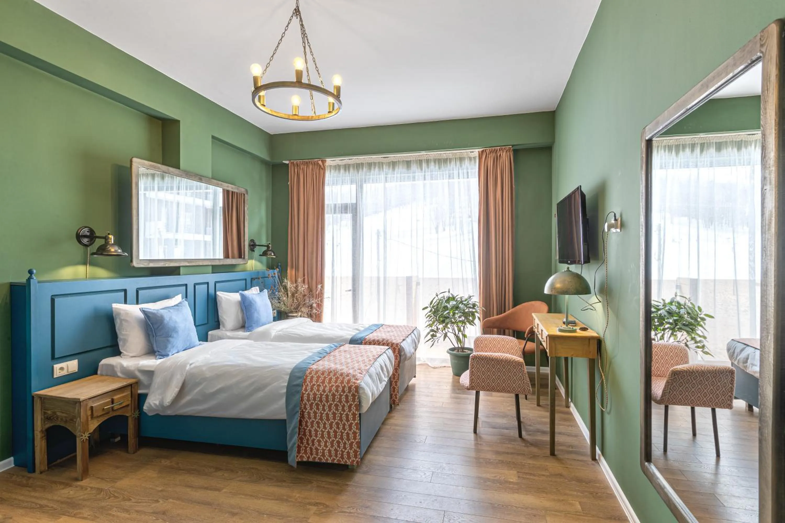 Photo of the whole room in Raimond Palace Hotel