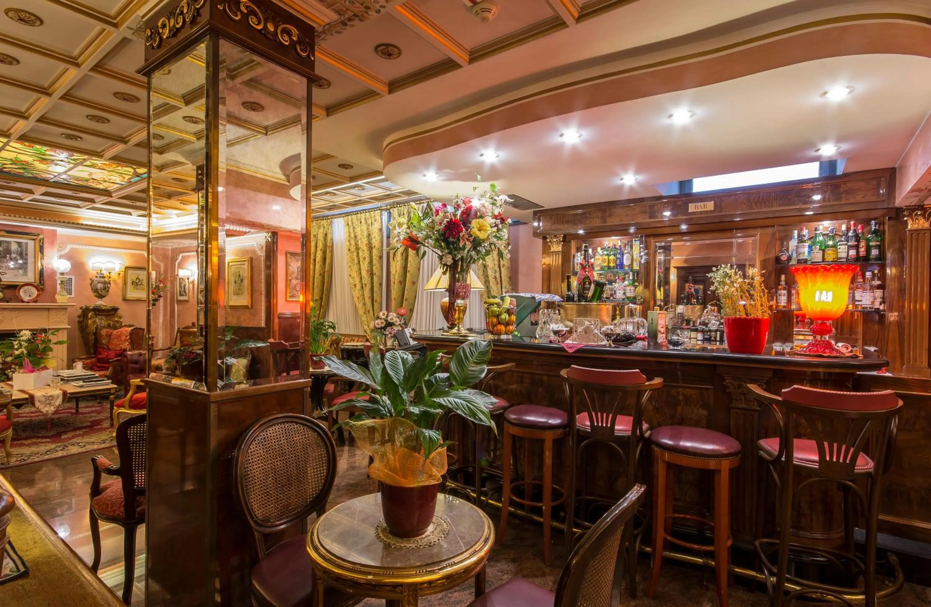 Lounge or bar in Hotel Vittoria
