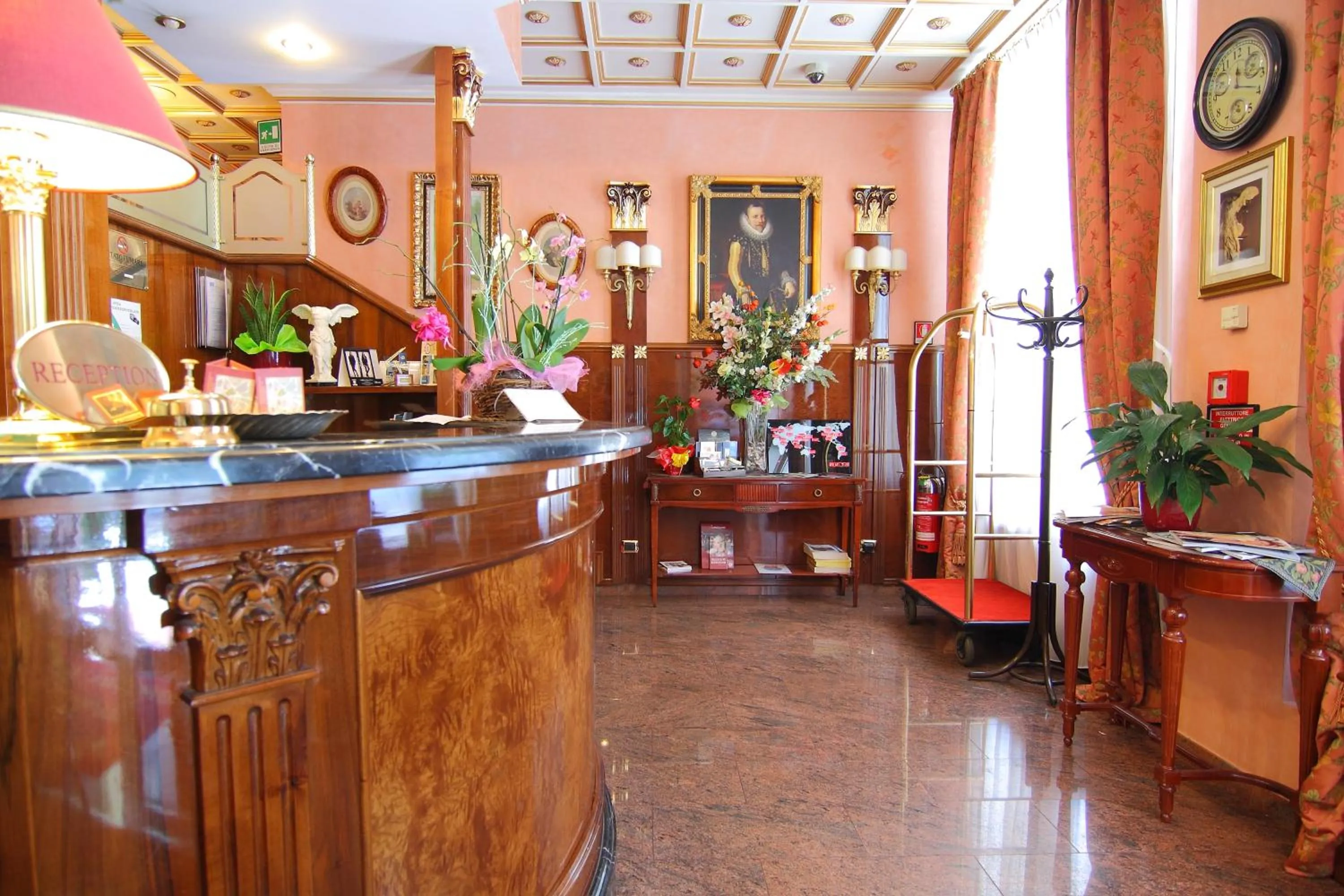 Lobby or reception in Hotel Vittoria