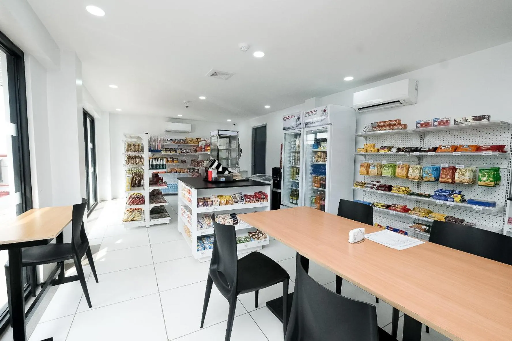 Supermarket/grocery shop in Rosey Hotel