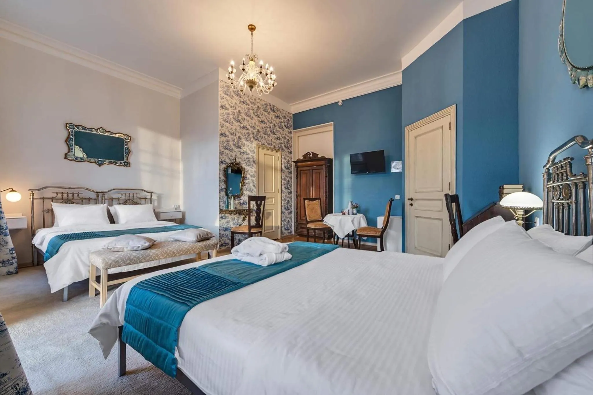 Bed in House 52 Boutique Hotel