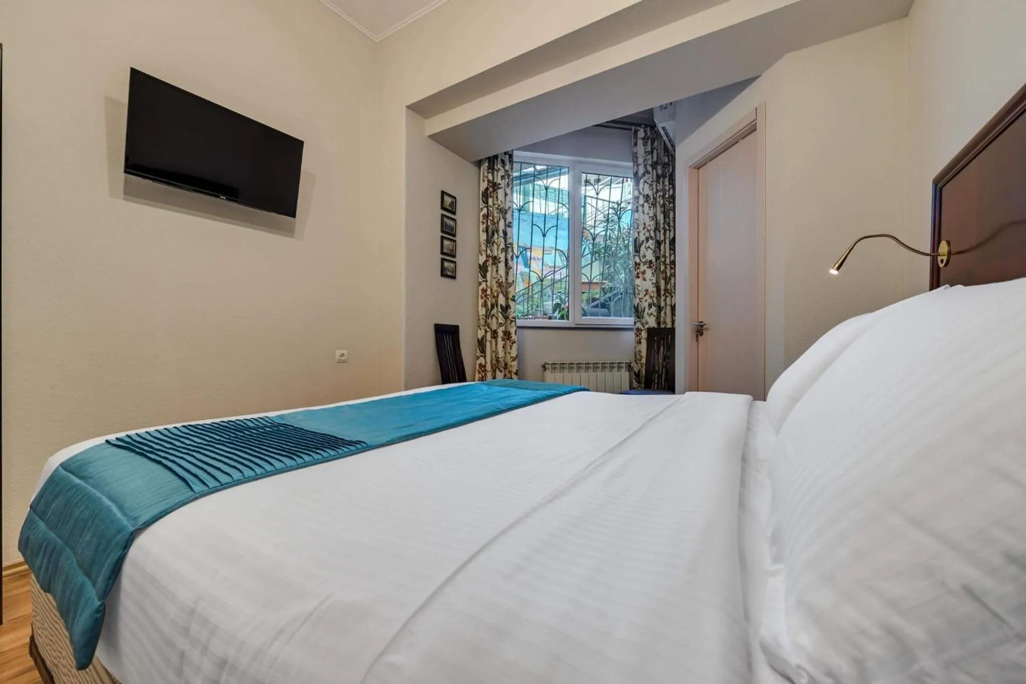 Bed in House 52 Boutique Hotel