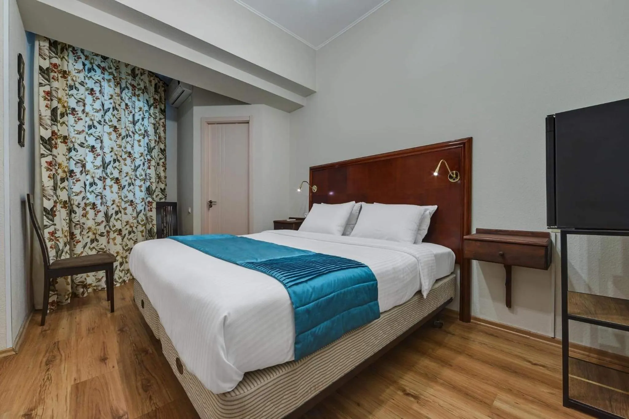 Bed in House 52 Boutique Hotel