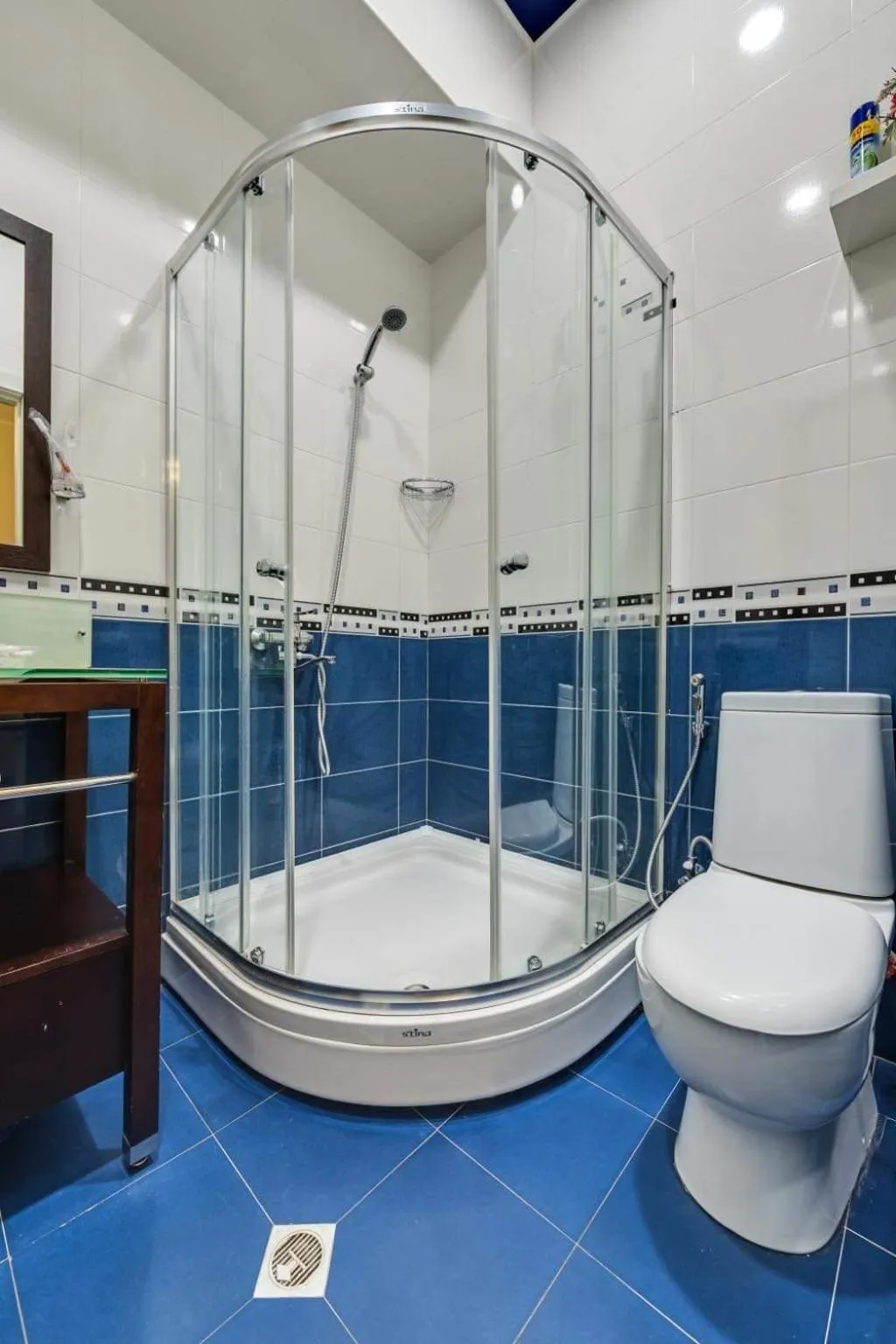 Shower in House 52 Boutique Hotel