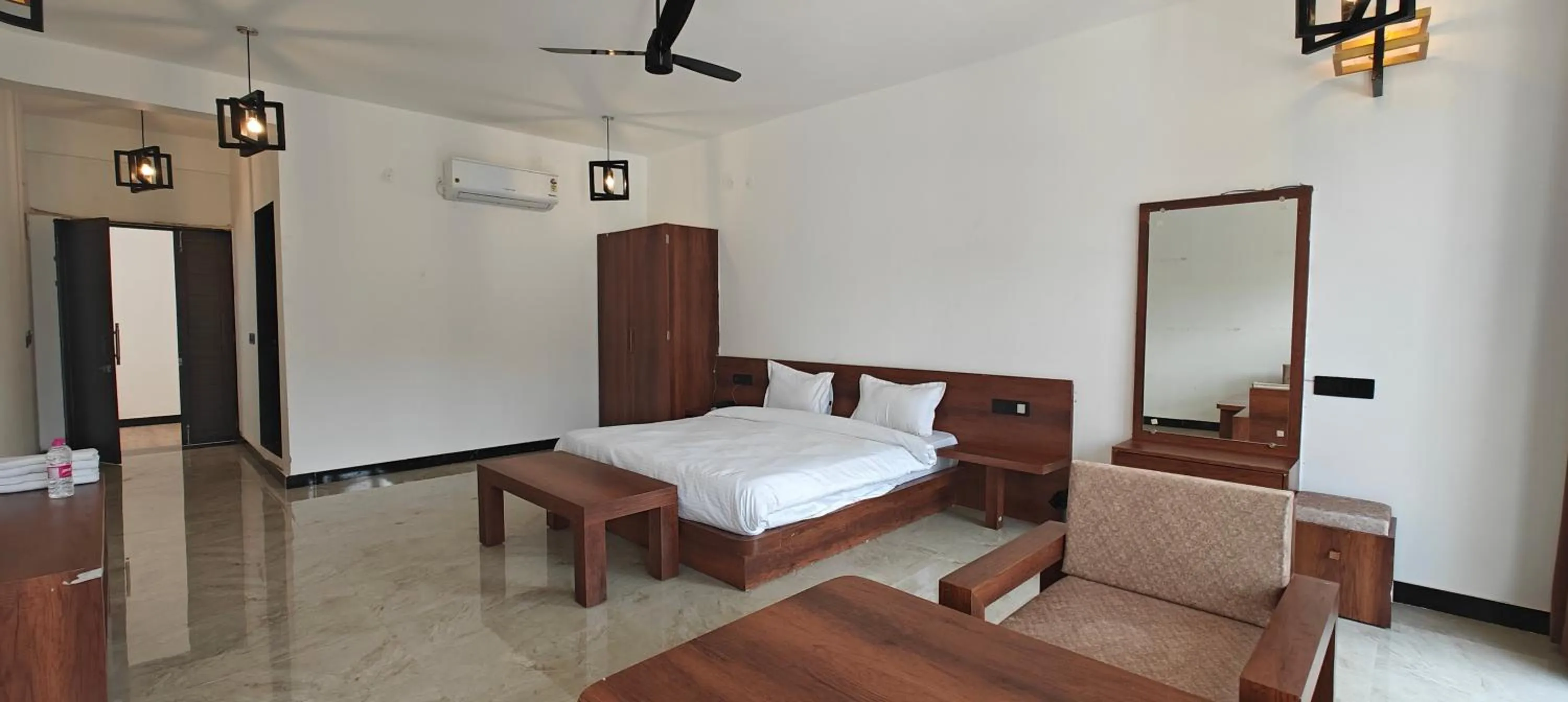 Photo of the whole room, Bed in The HighGarden Resort