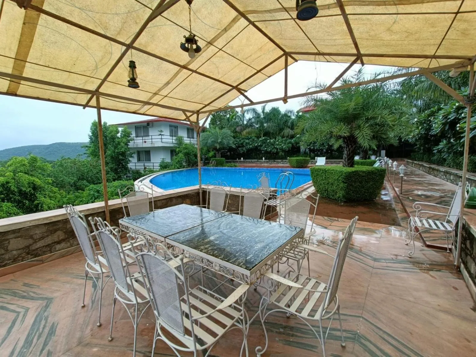 Seating area in The HighGarden Resort