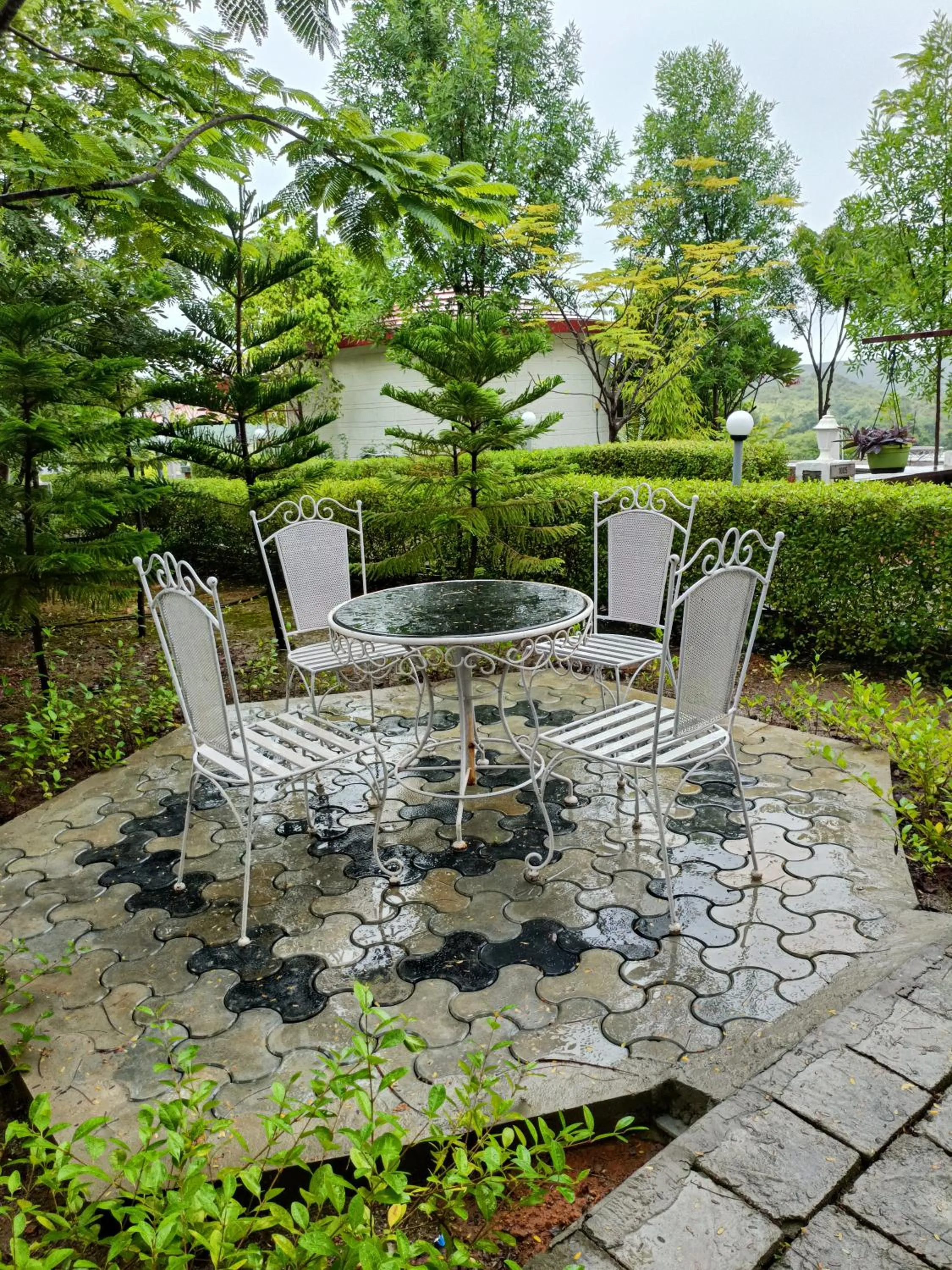 Seating area in The HighGarden Resort