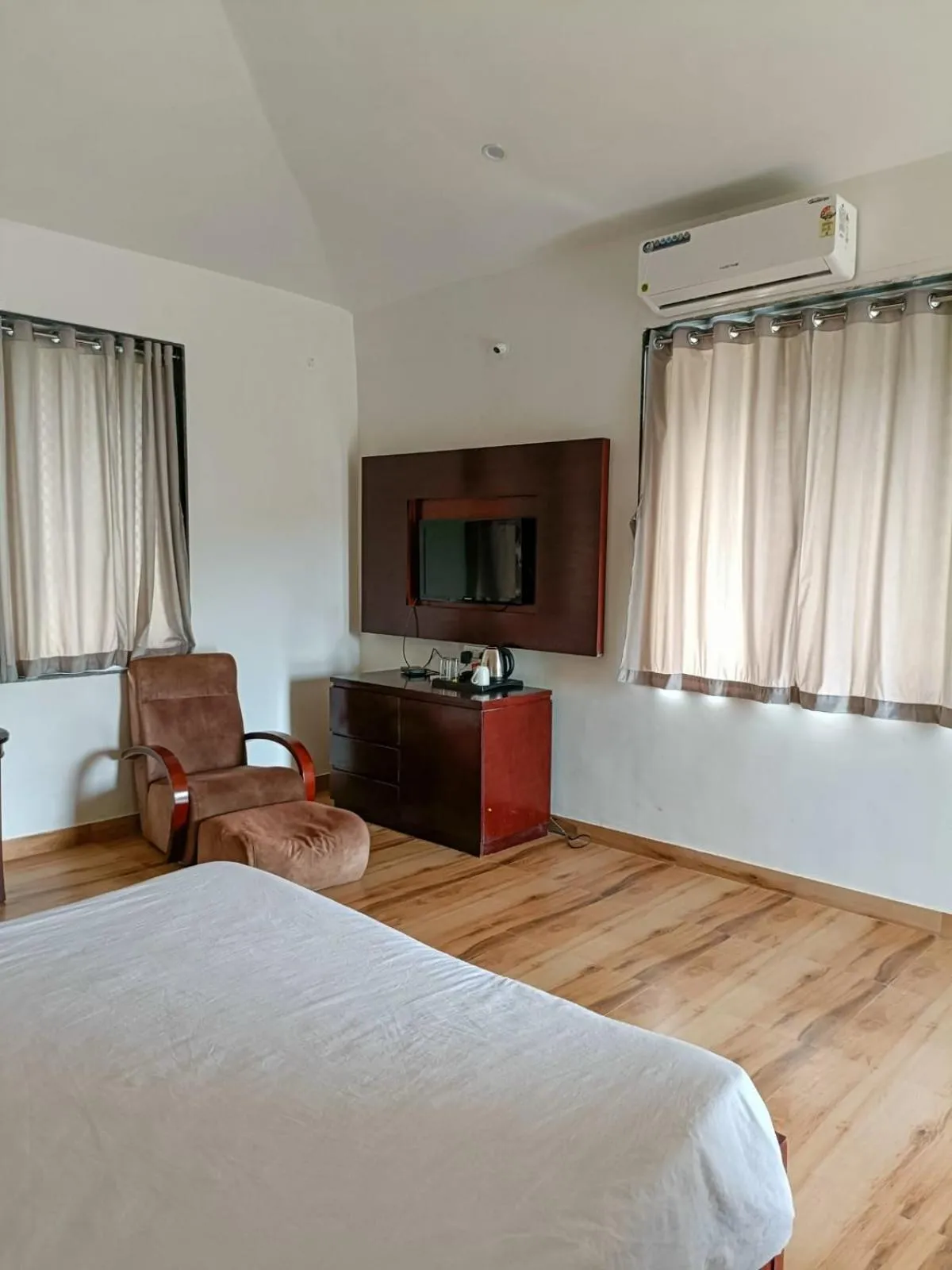 Bedroom in The HighGarden Resort