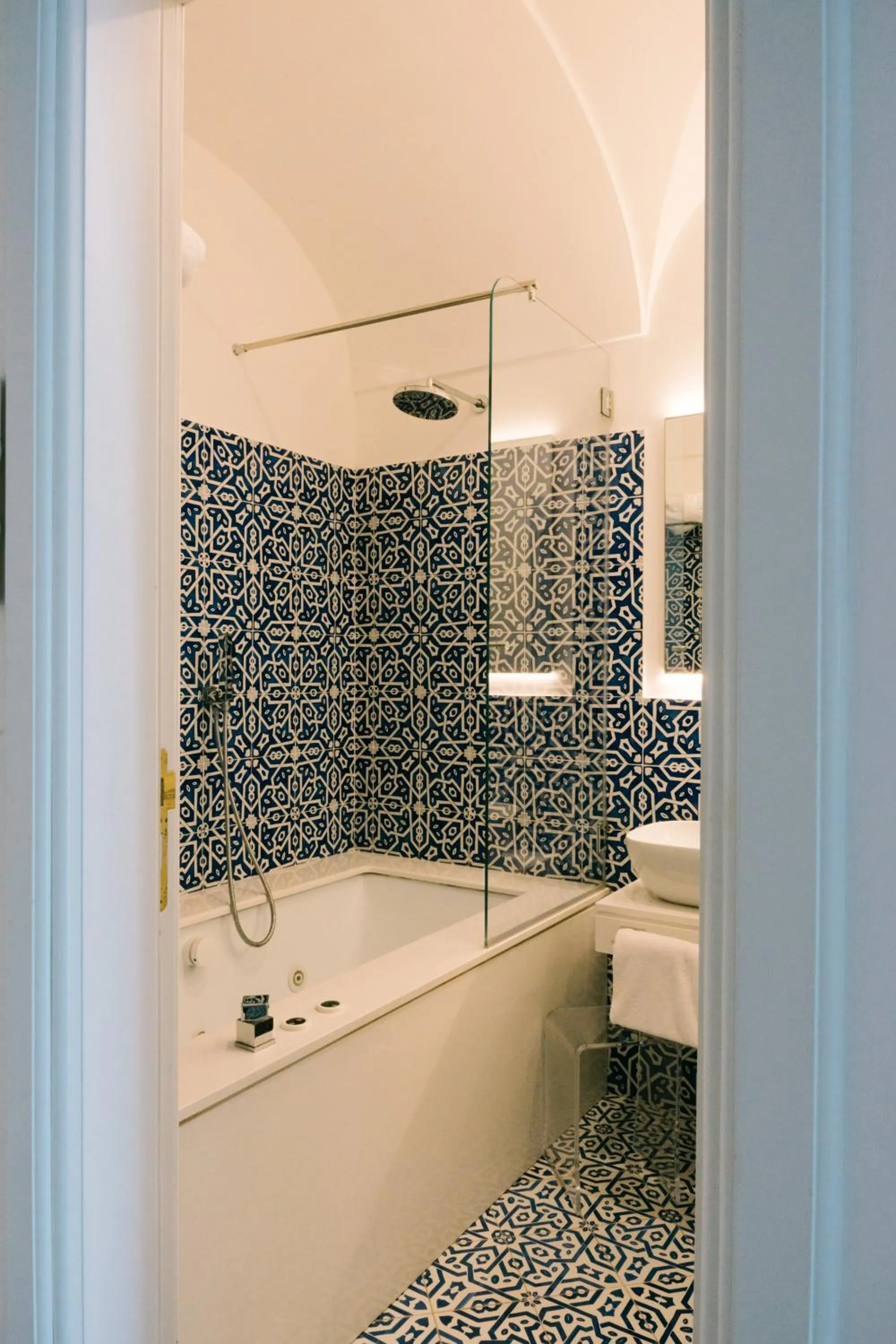 Bathroom in Hotel Conca d'Oro