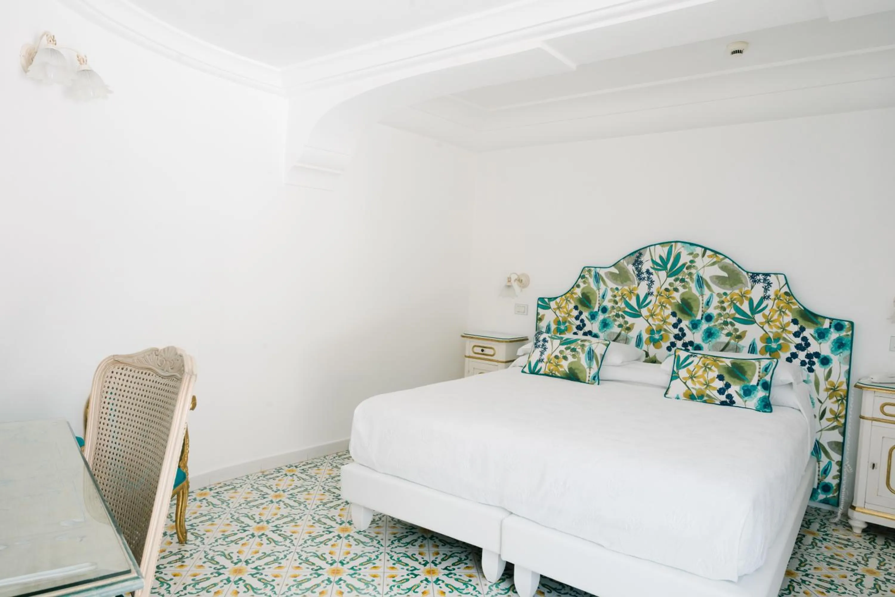 Bed in Hotel Conca d'Oro