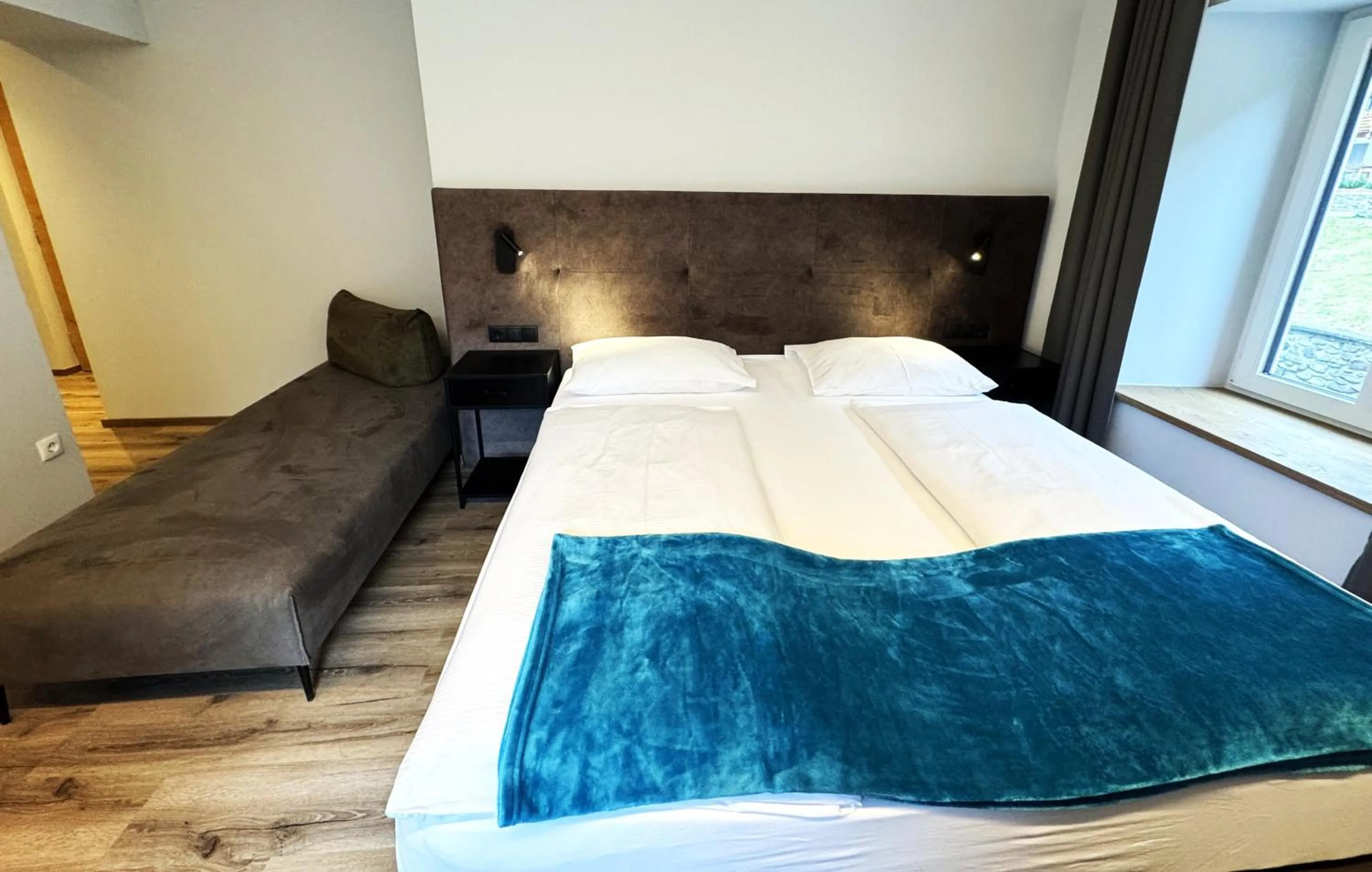 Bed in Glacier Rock guesthouse ex Pension Dangl