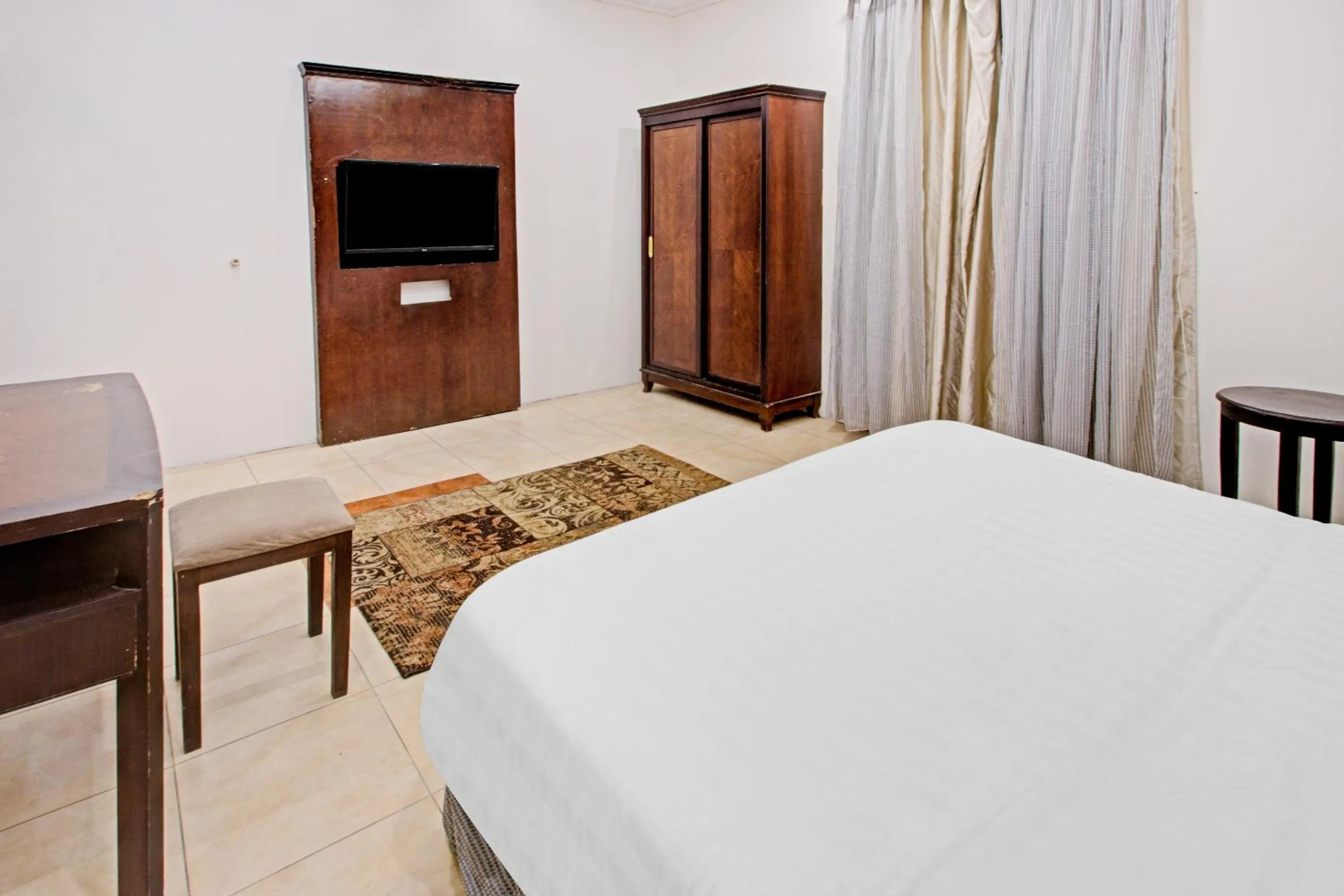 TV and multimedia, TV/Entertainment Center in OYO 601 Ibs For Residential Units