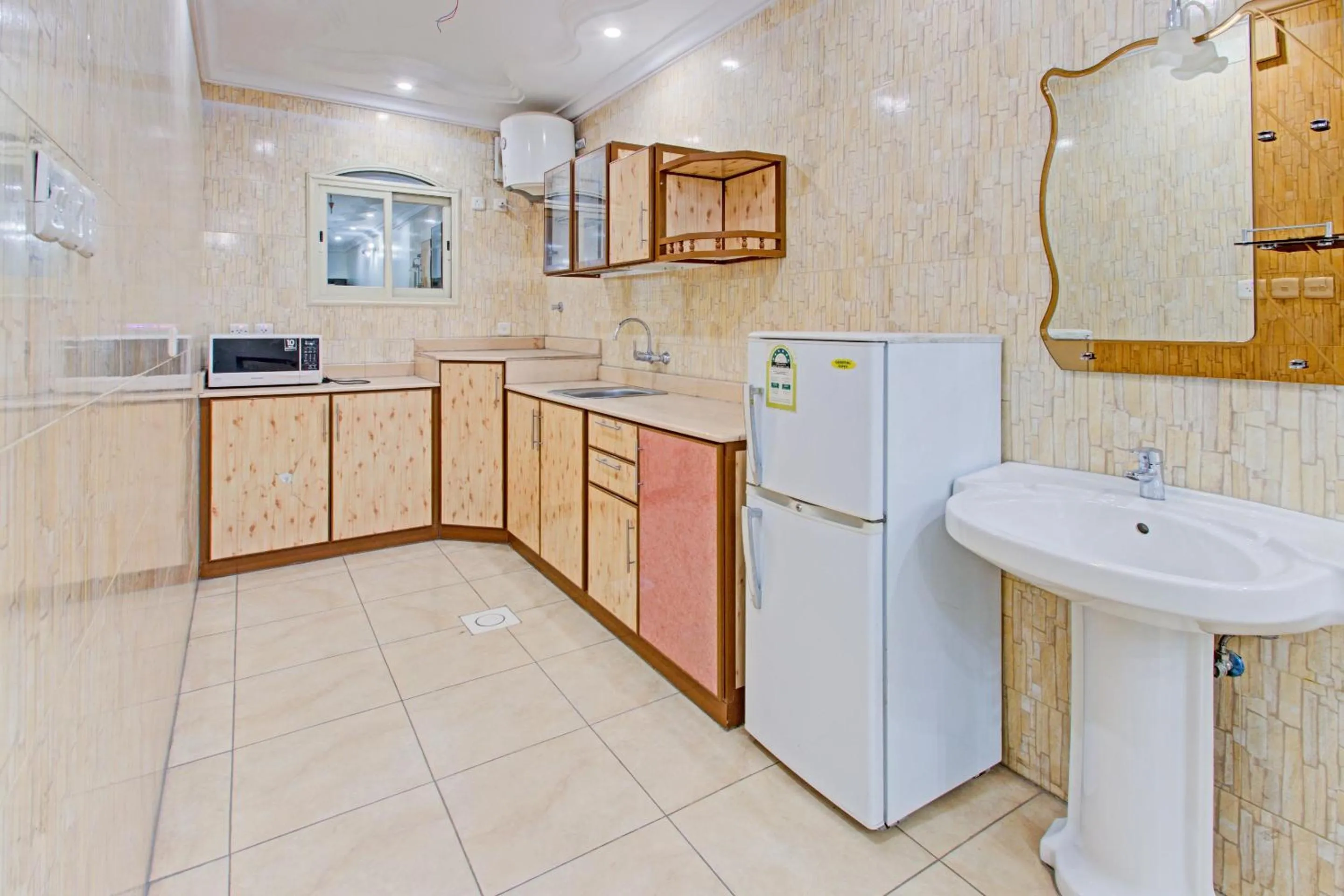 Kitchen or kitchenette, Kitchen/Kitchenette in OYO 601 Ibs For Residential Units