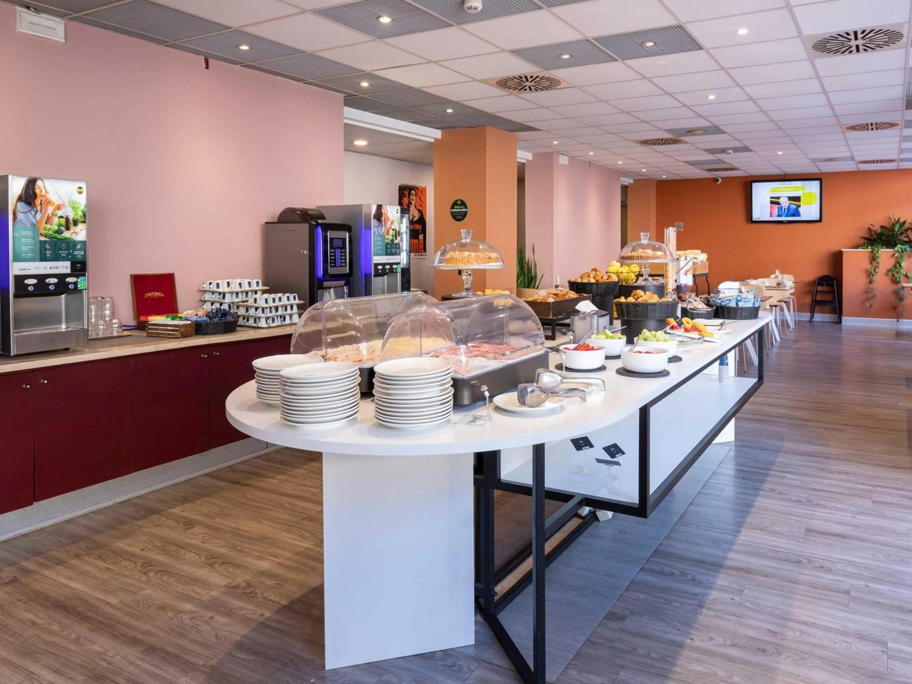 Restaurant/places to eat in B&B Hotel Roma Tuscolana San Giovanni