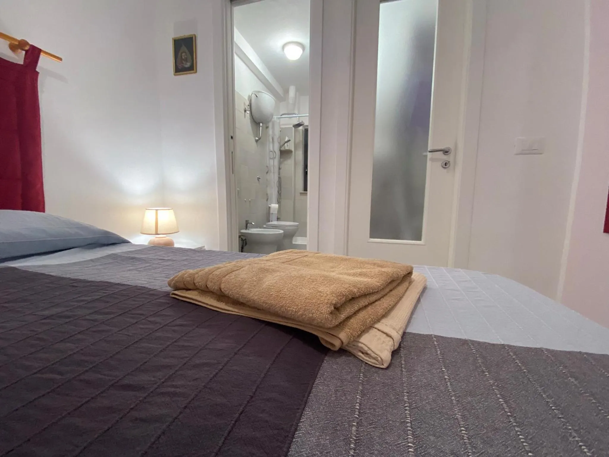 Photo of the whole room, Bed in B&B Casetta Verde FELICE