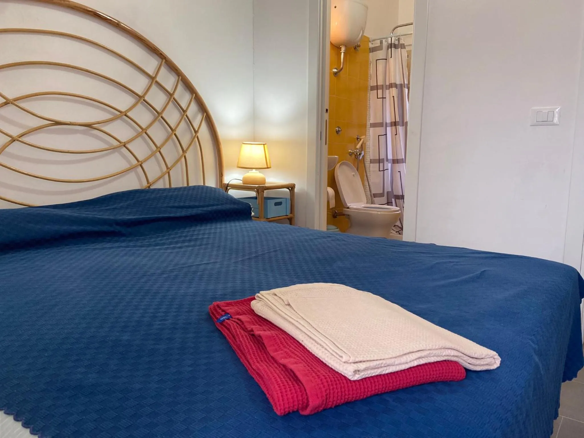 Photo of the whole room, Bed in B&B Casetta Verde FELICE