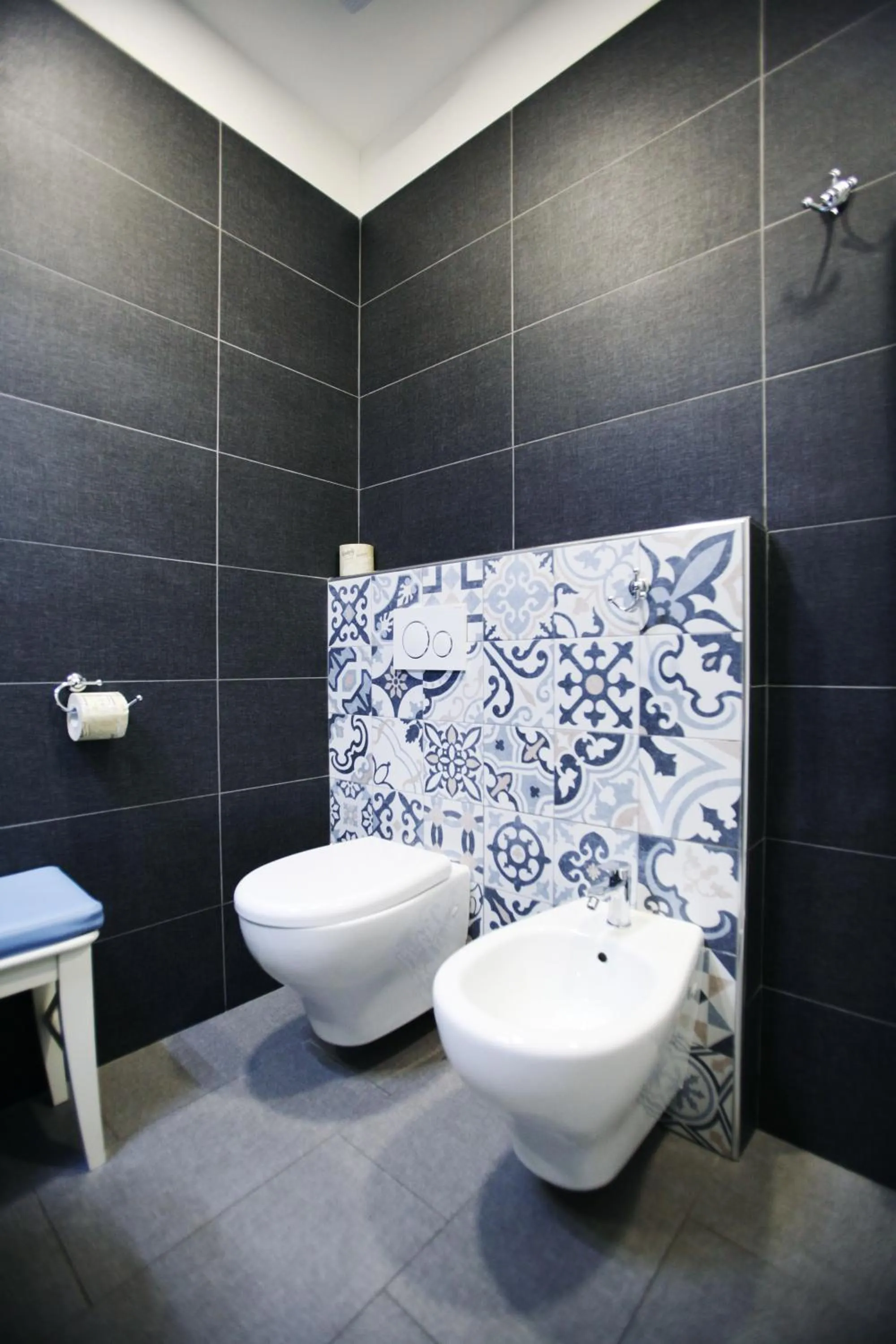 Toilet in Hotel Magenta