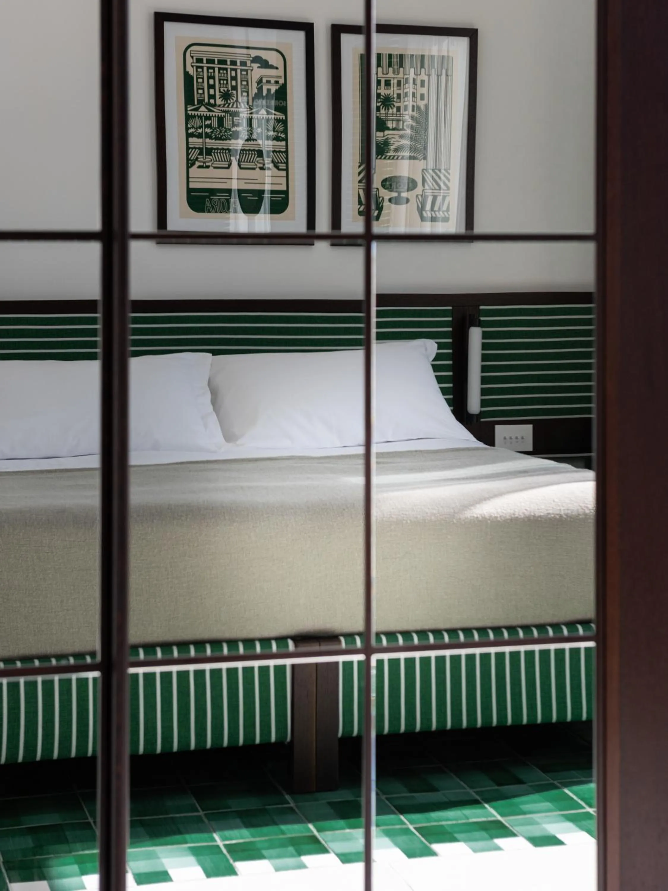 Bedroom, Bed in Grand Hotel Flora