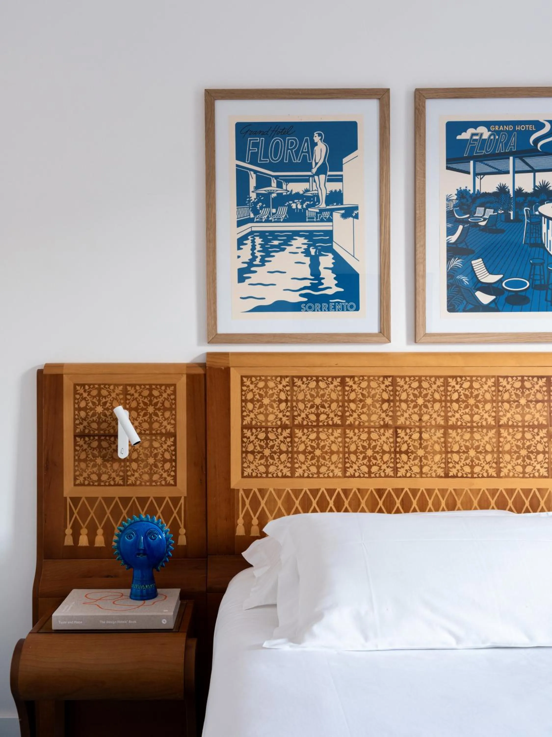 furniture, Bed in Grand Hotel Flora