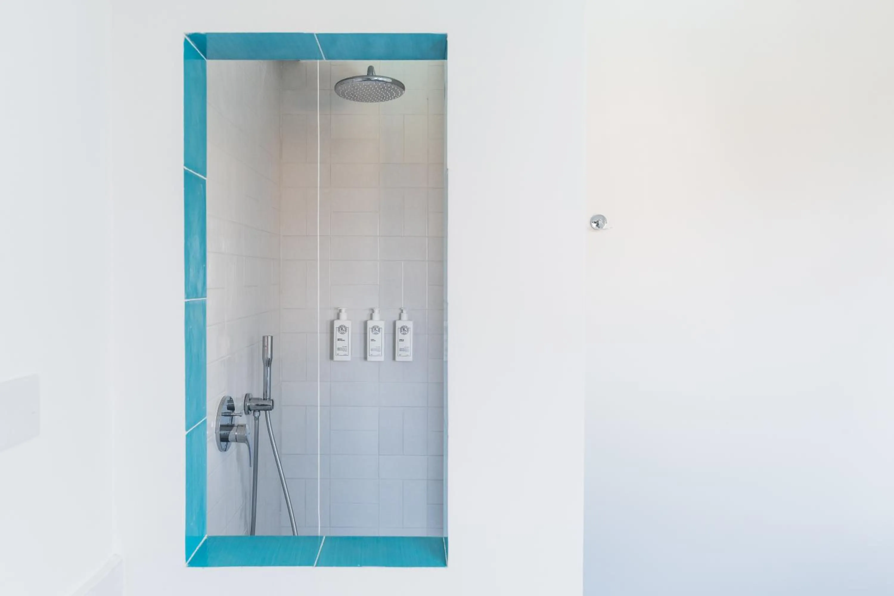 Shower in Grand Hotel Flora