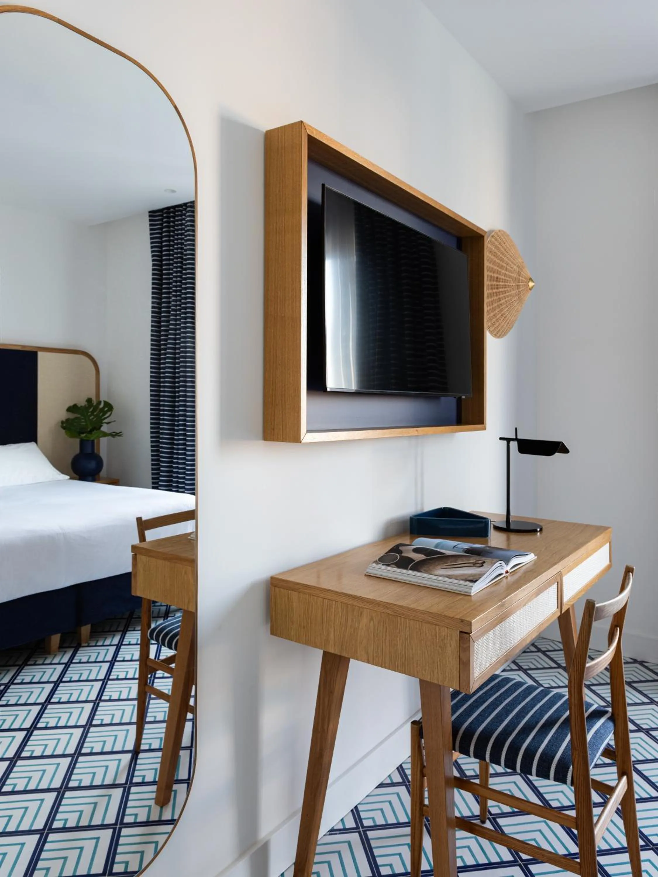 Bedroom, Bed in Grand Hotel Flora